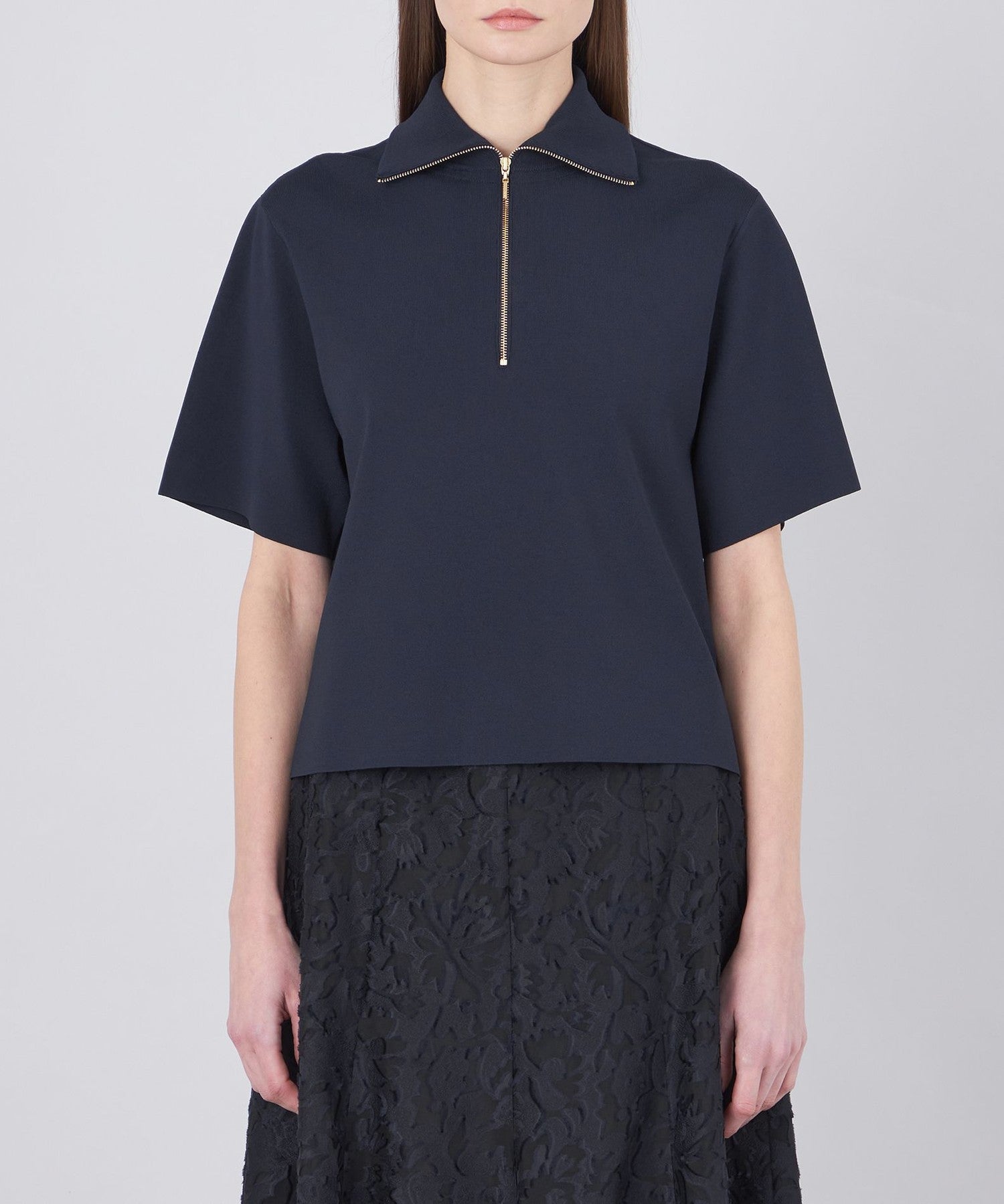 2321-M5N1651628__K,28,