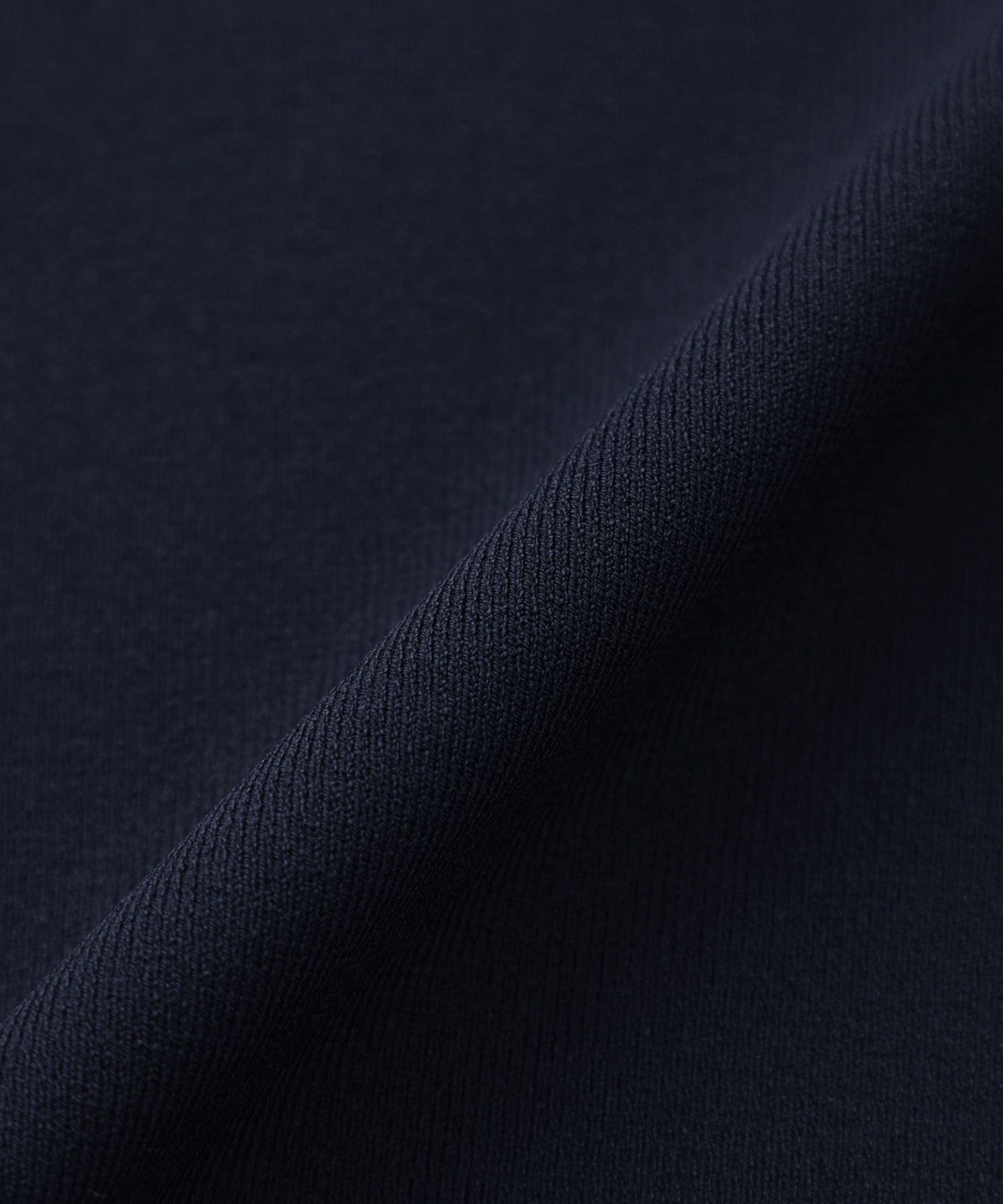 2321-M5N1651628__P,28,