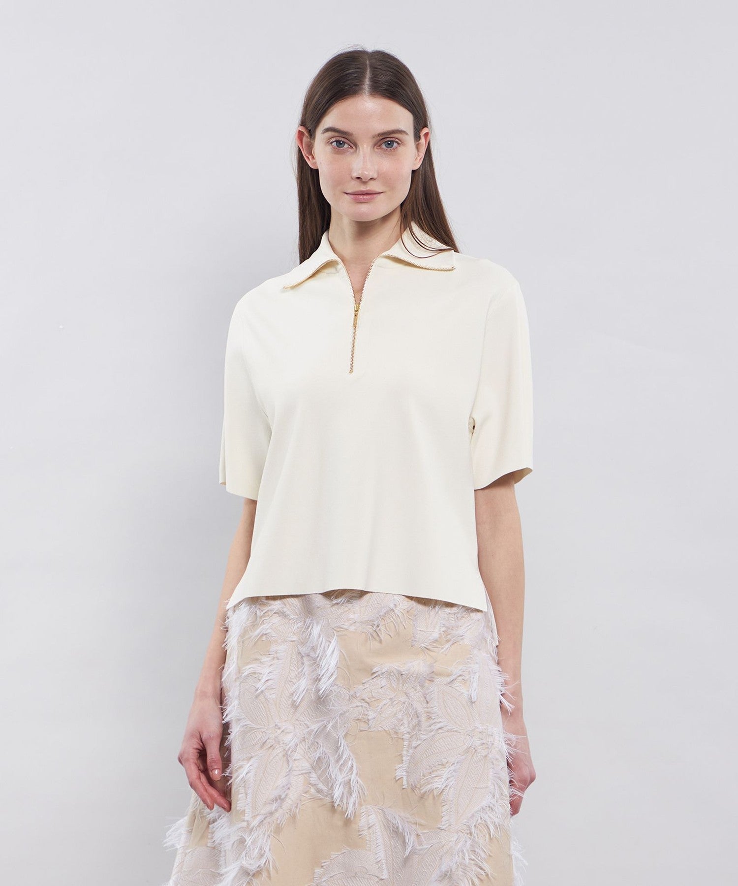 2321-M5N1651628__Q,28,