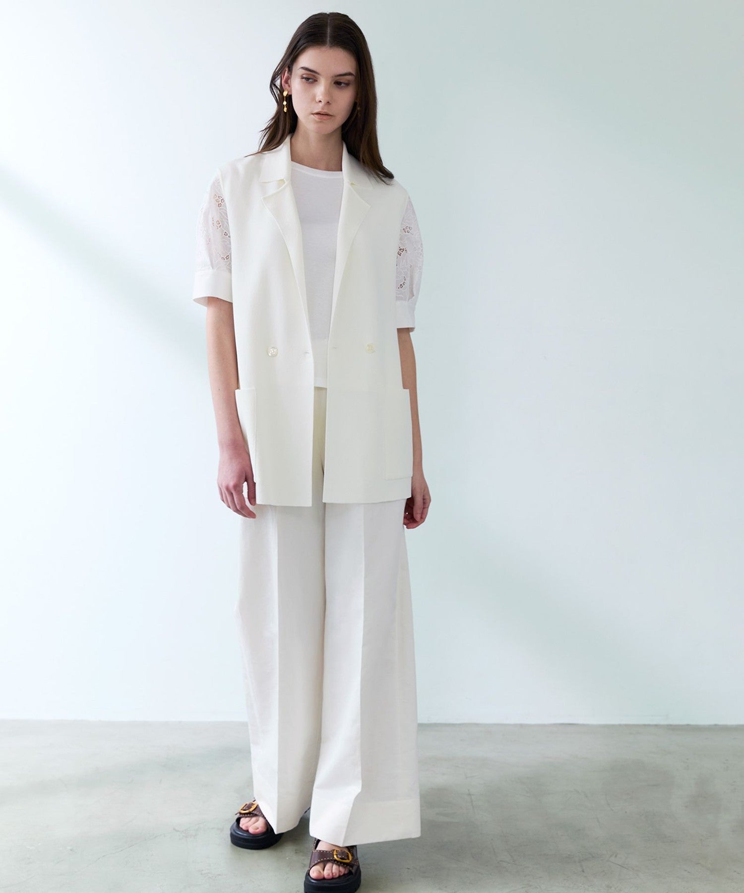 2321-M5N1853502__A,02,