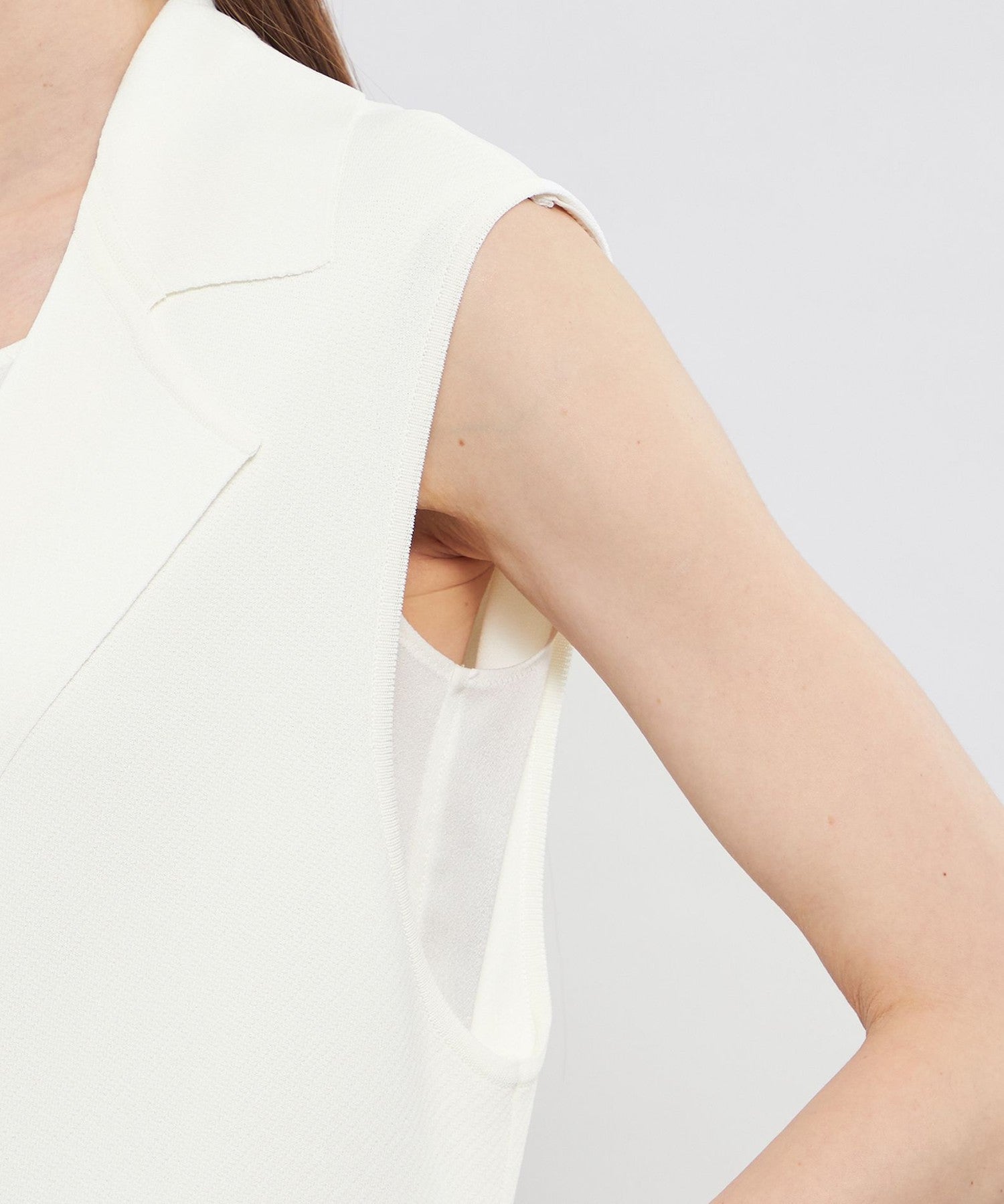 2321-M5N1853502__N,02,