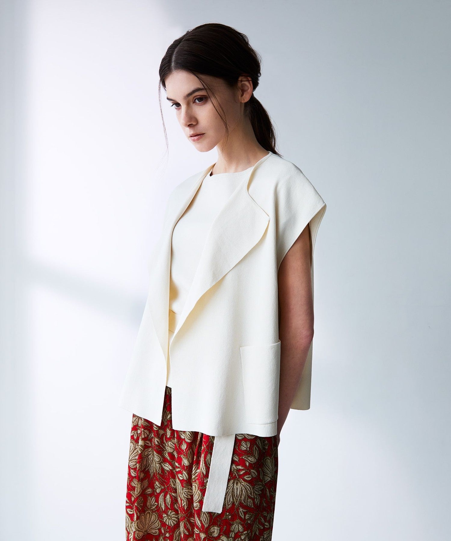 2321-M5N3655702__,02,