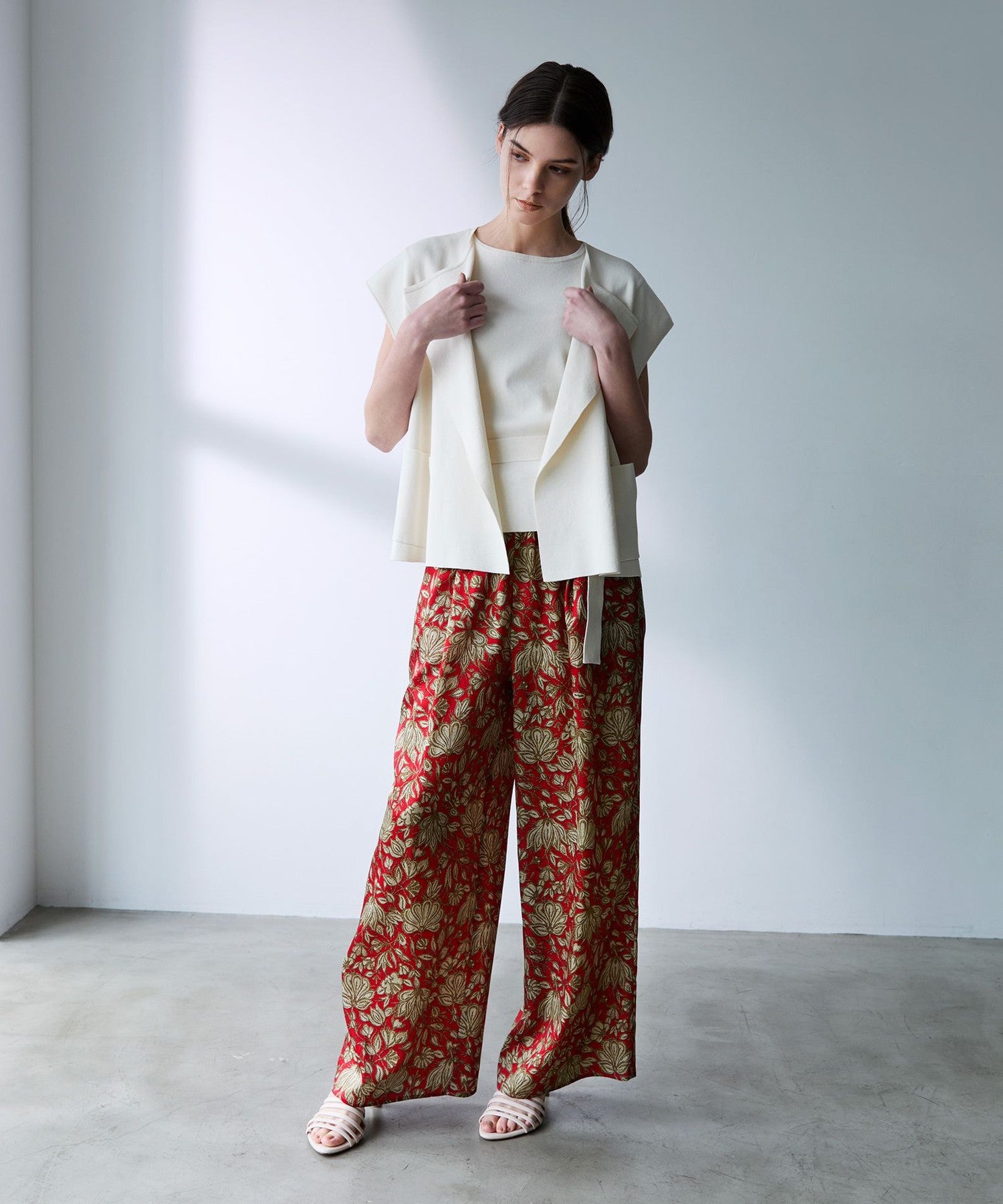 2321-M5N3655728__A,28,