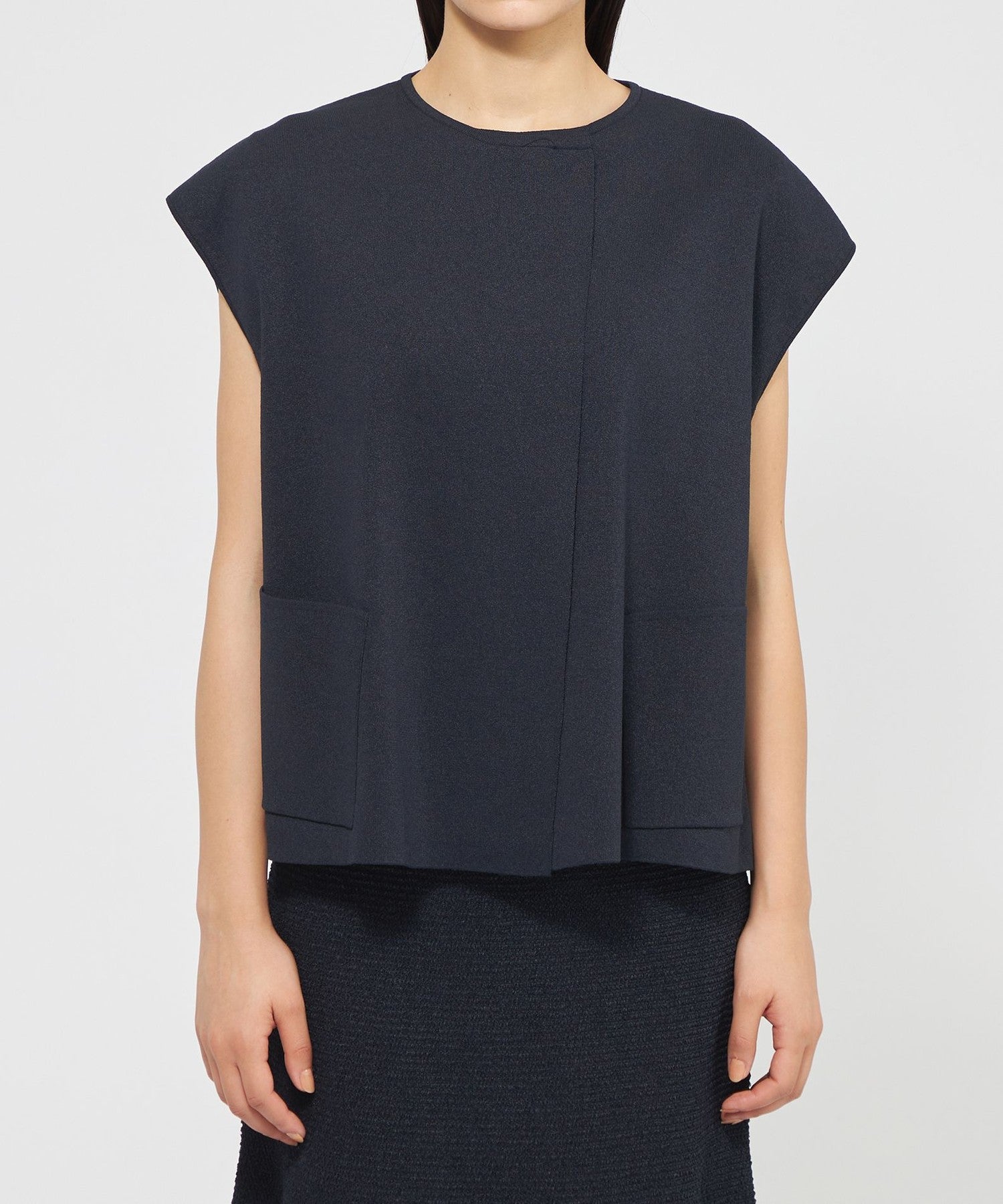 2321-M5N3655728__J,28,