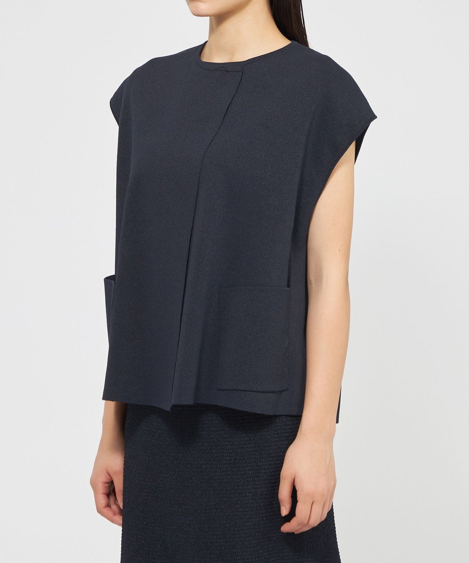 2321-M5N3655728__K,28,