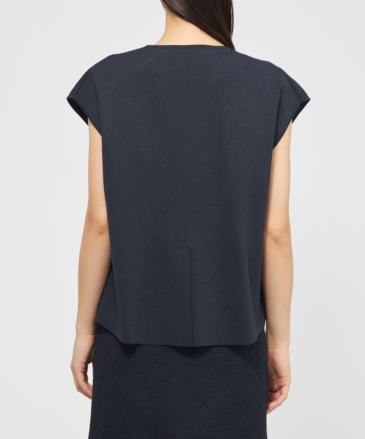 2321-M5N3655728__L,28,