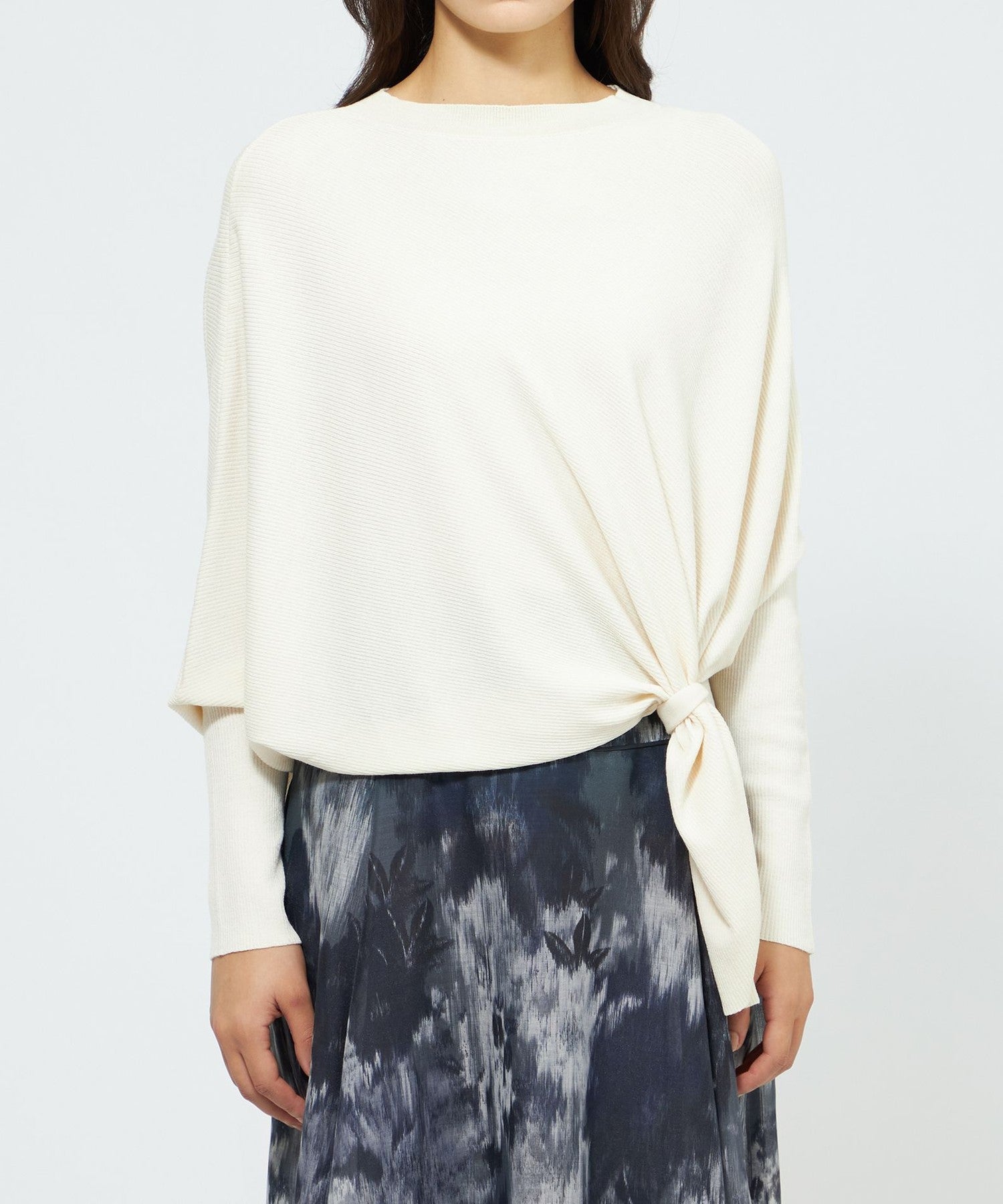 2321-M5N4065202__L,02,