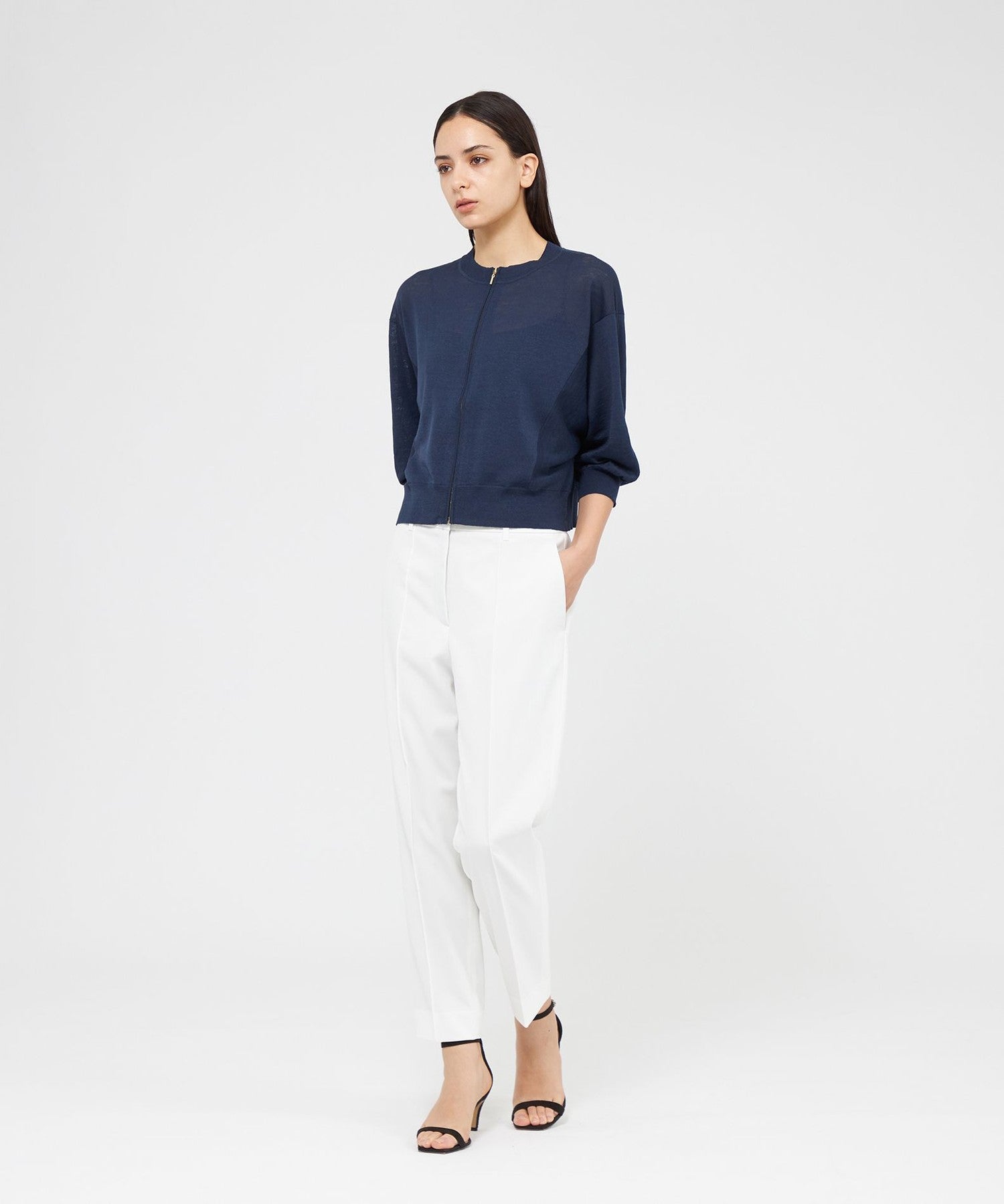 2321-M5N4157070__J,70,