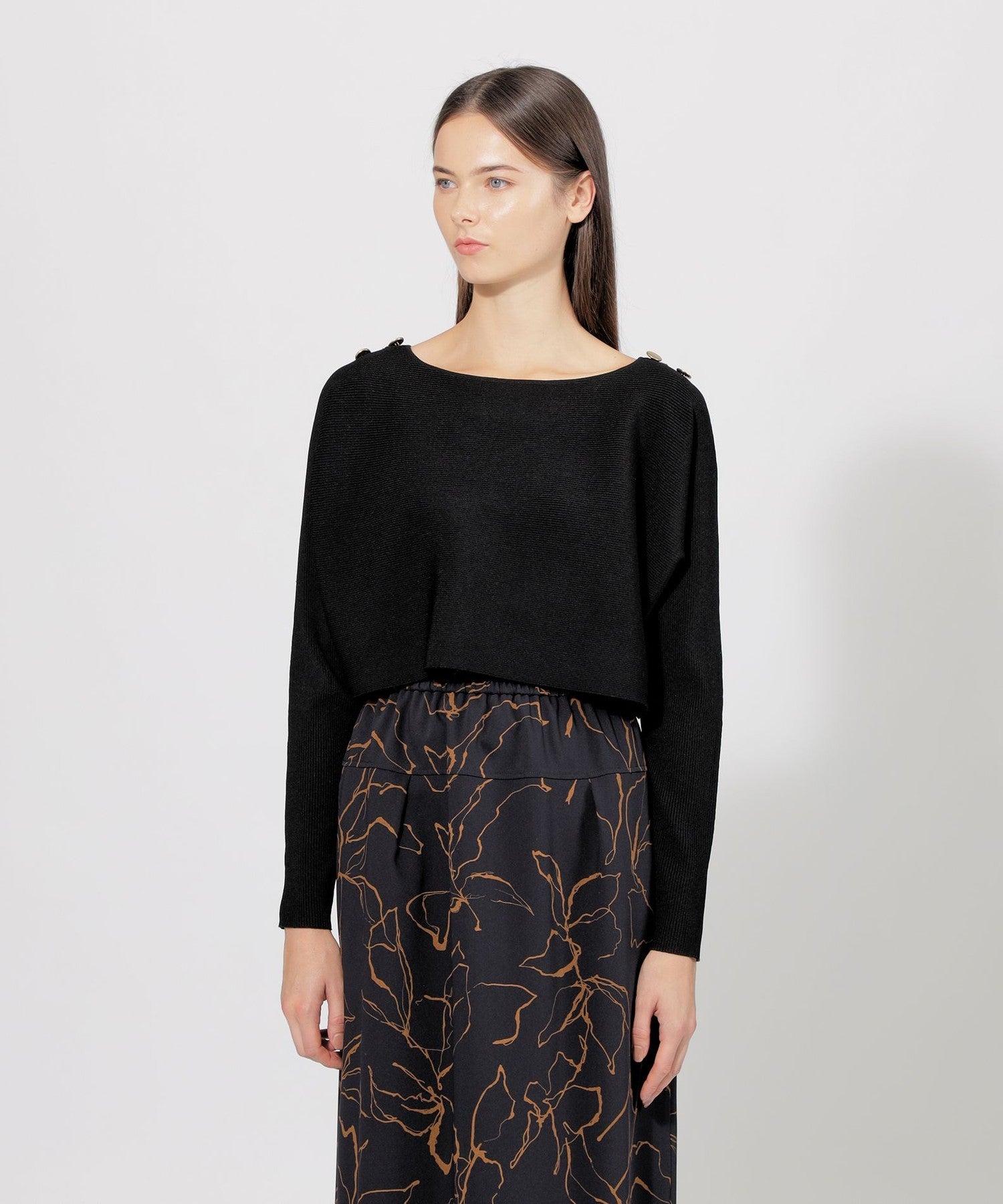 2321-M5N4245409__,09,モデル身長174cm 着用サイズ：40