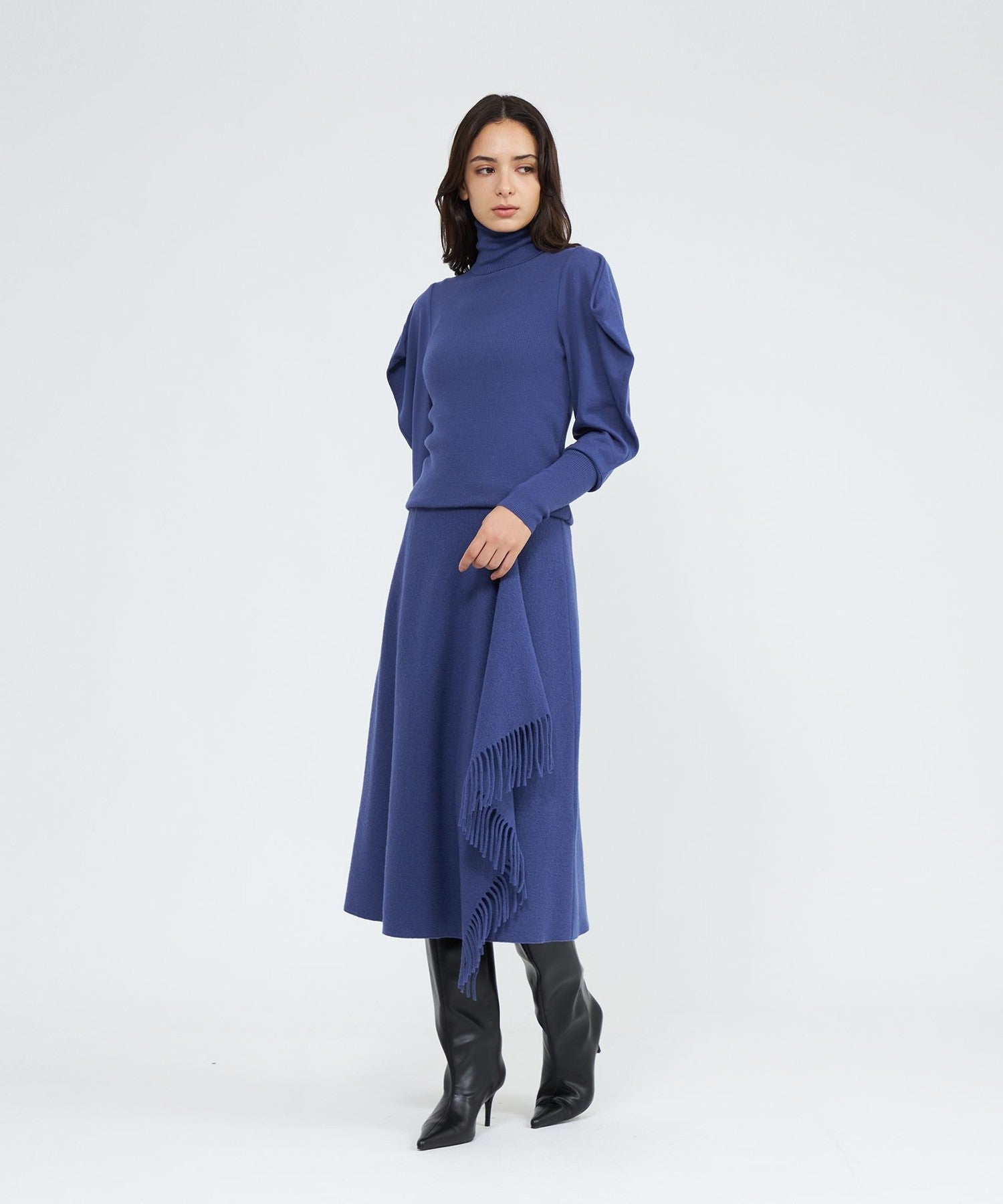 2321-M5N5366624__I,24,