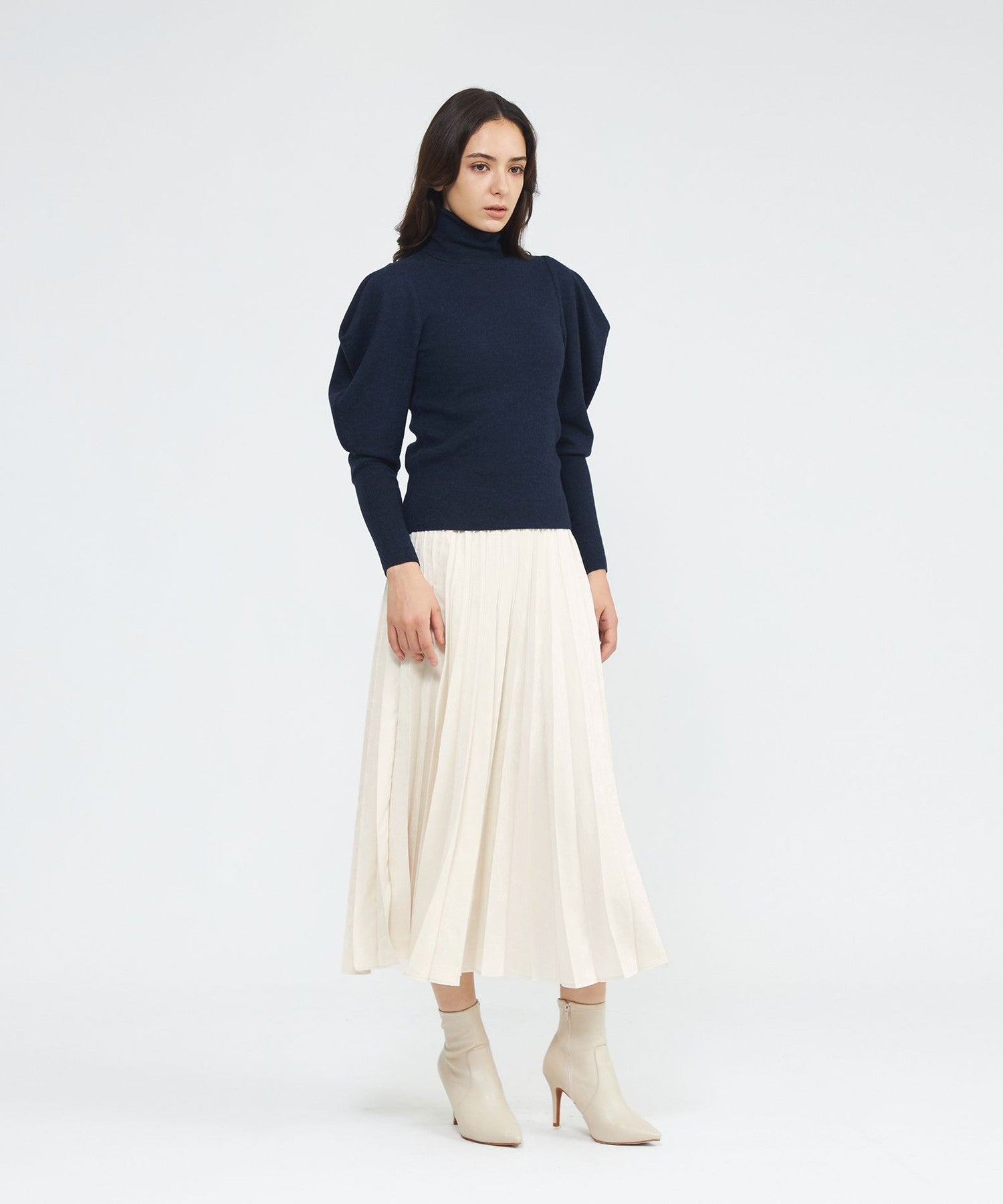 2321-M5N5366624__J,24,