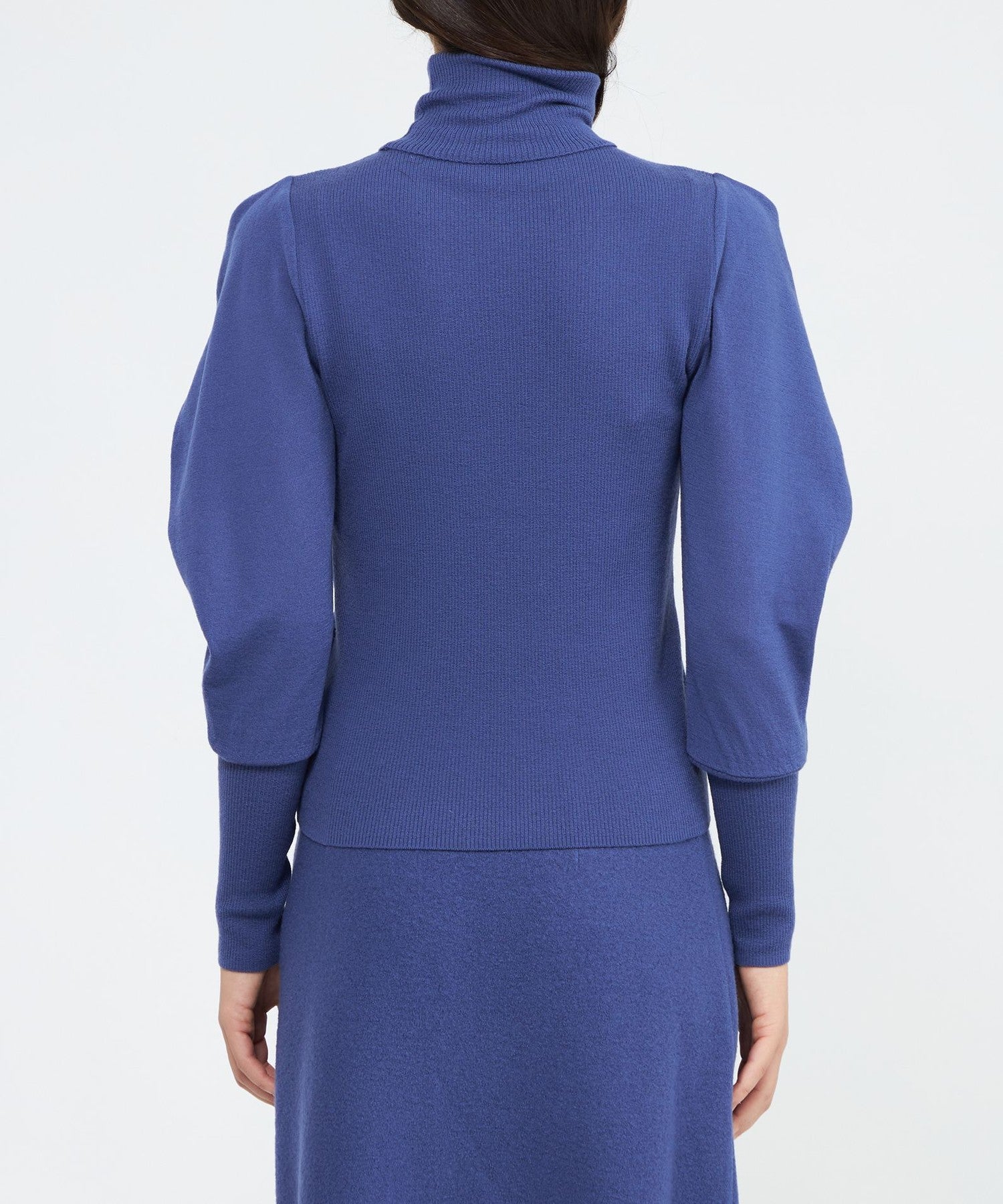 2321-M5N5366624__M,24,