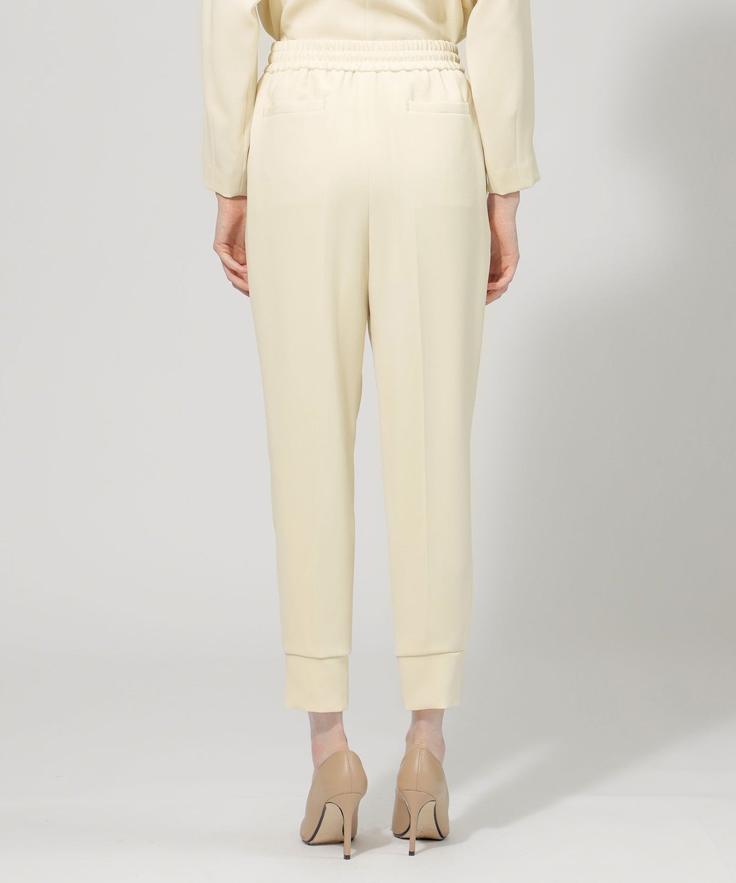 2321-M5R1042802__P,02,