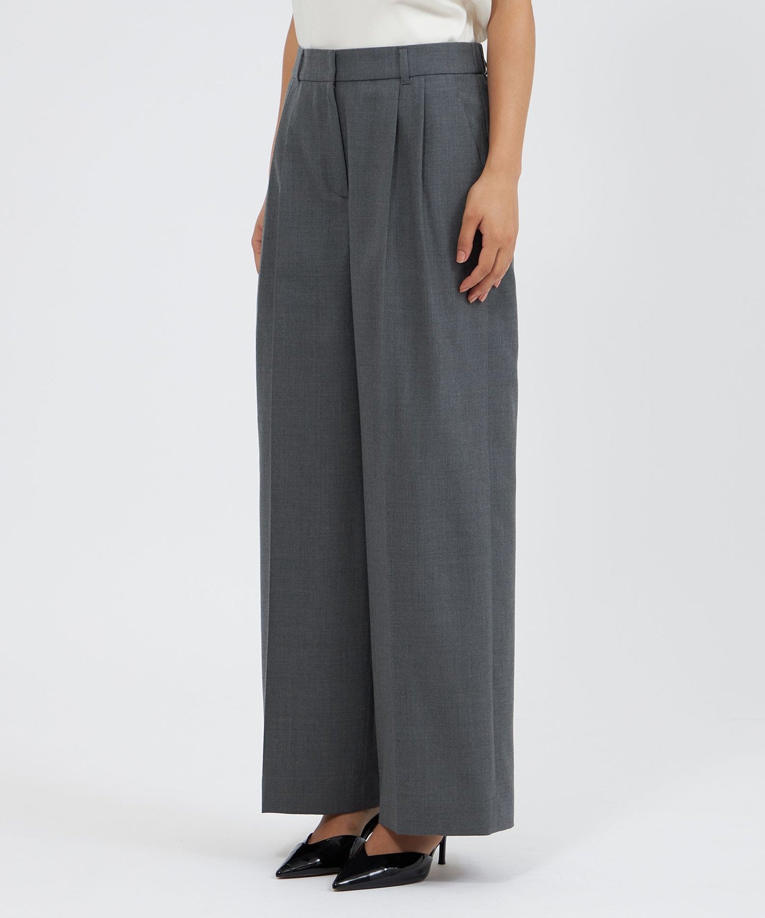 2321-M5R2762706__M,06,