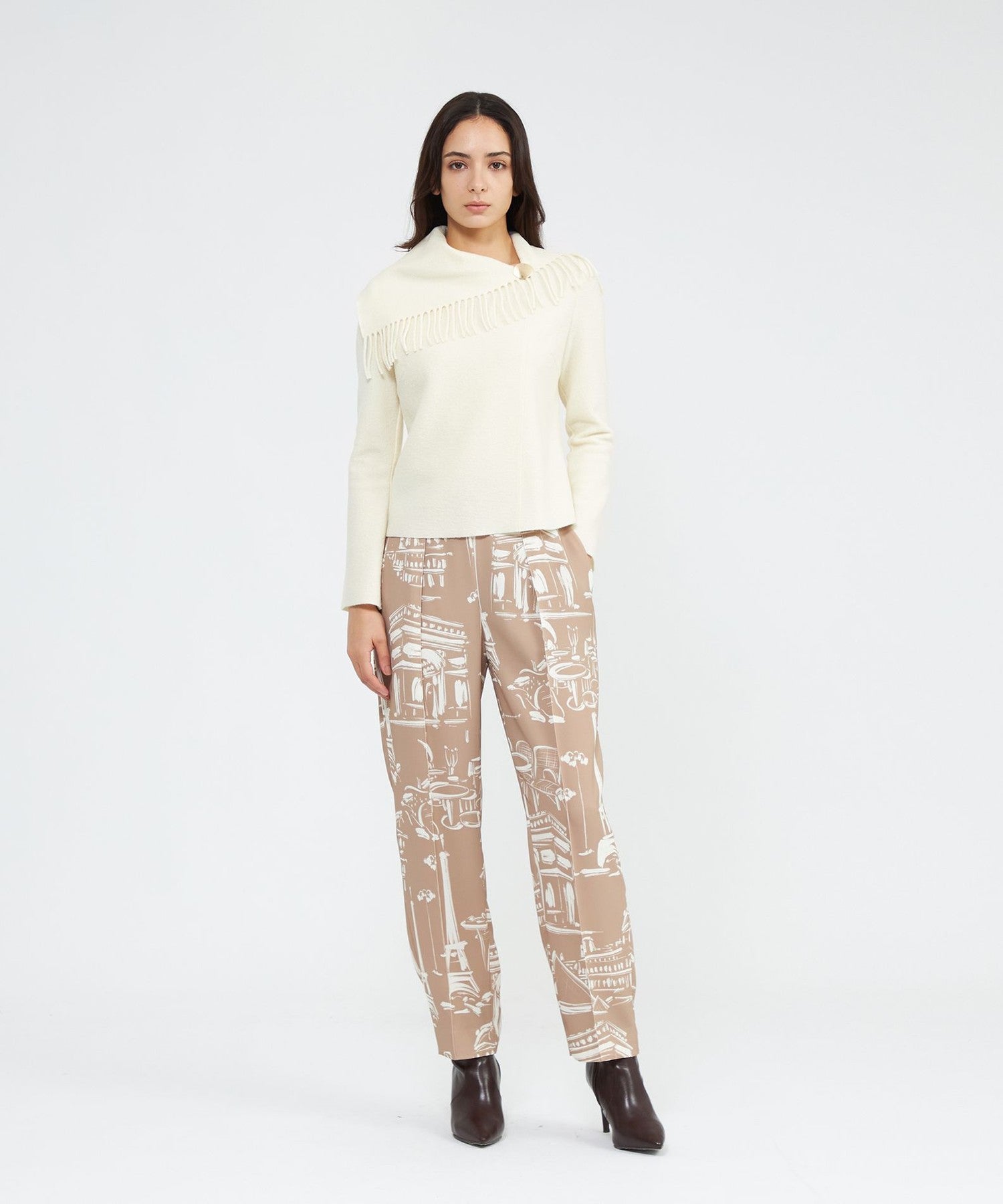 2321-M5R3666528__I,28,