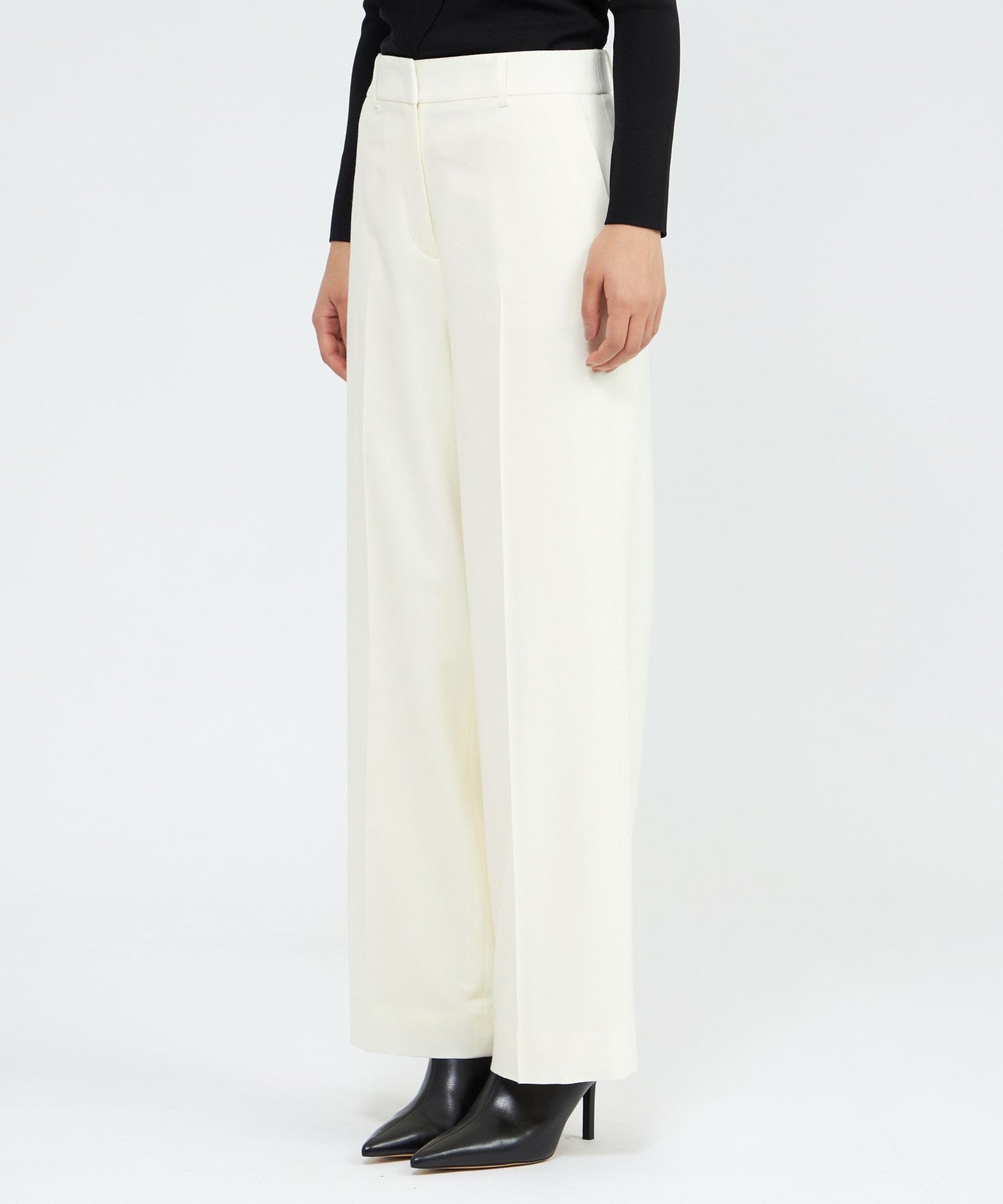 2321-M5R3867102__M,02,