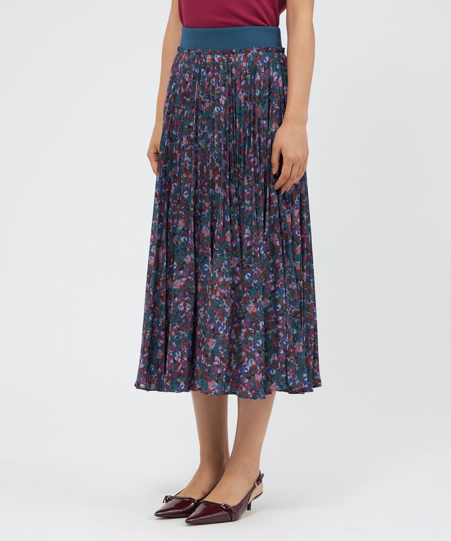 2321-M5S2561628__M,28,