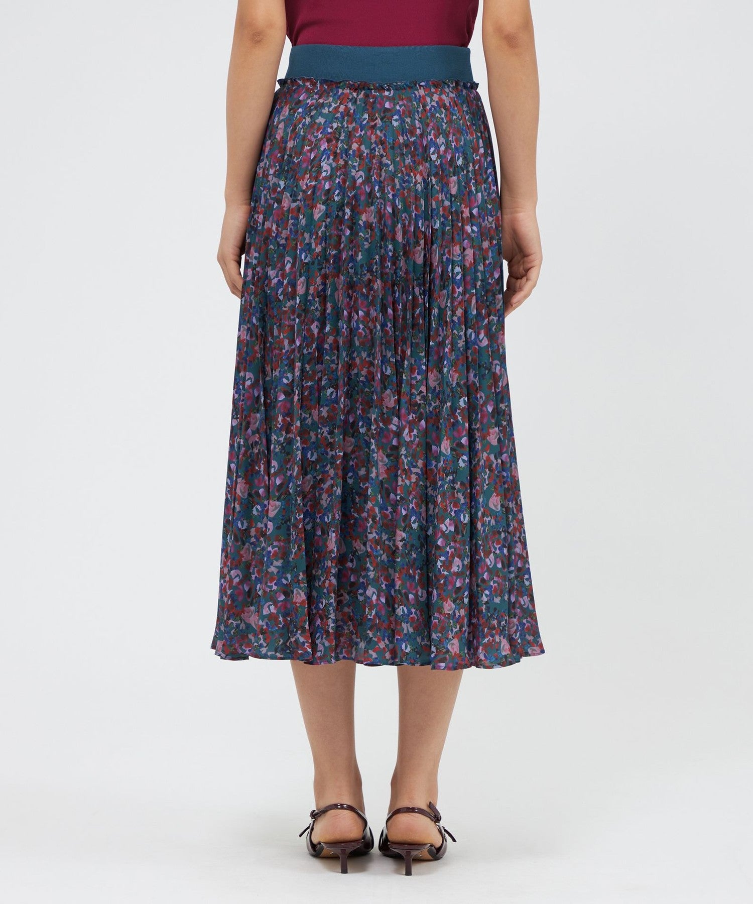 2321-M5S2561628__N,28,