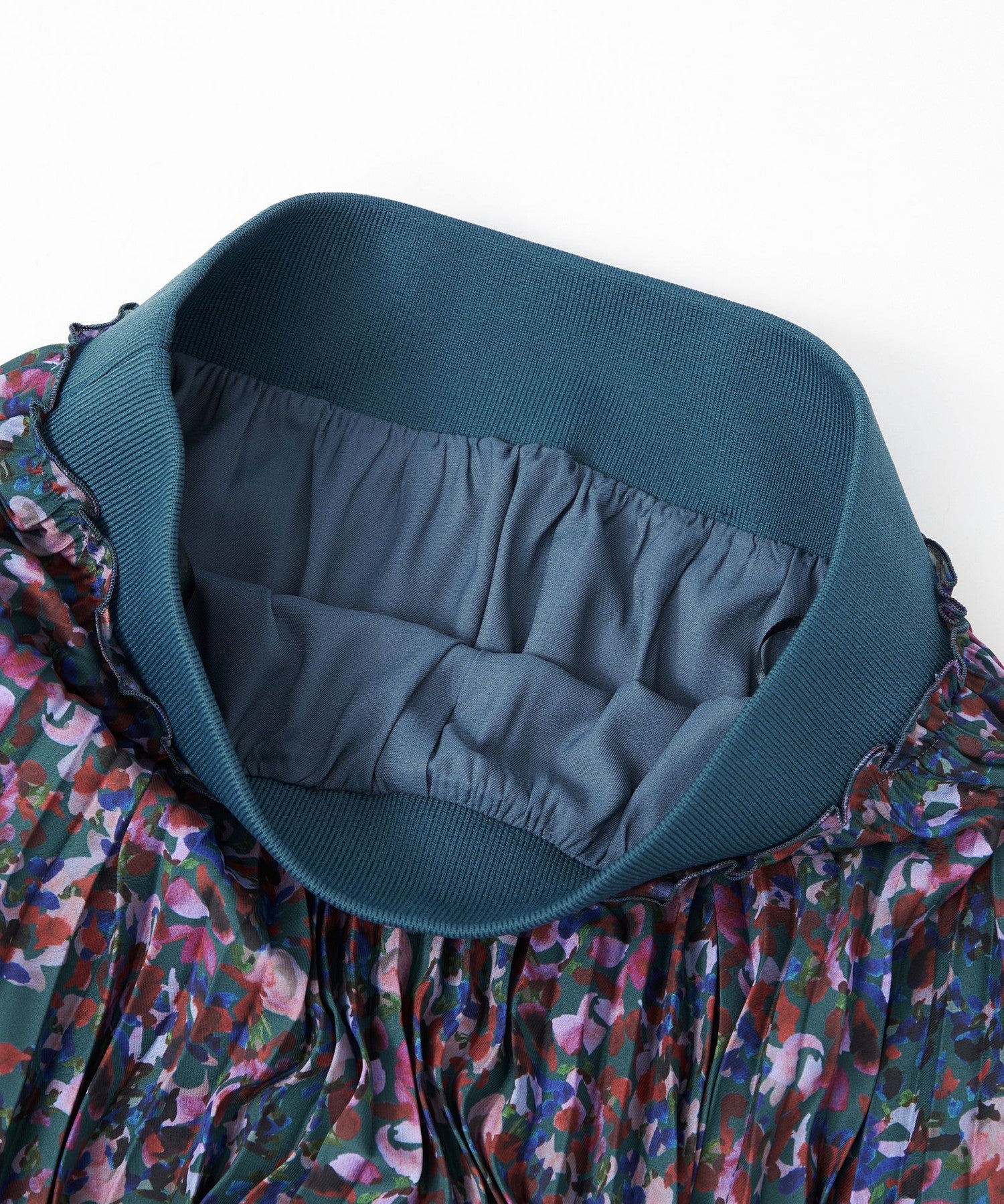 2321-M5S2561628__O,28,