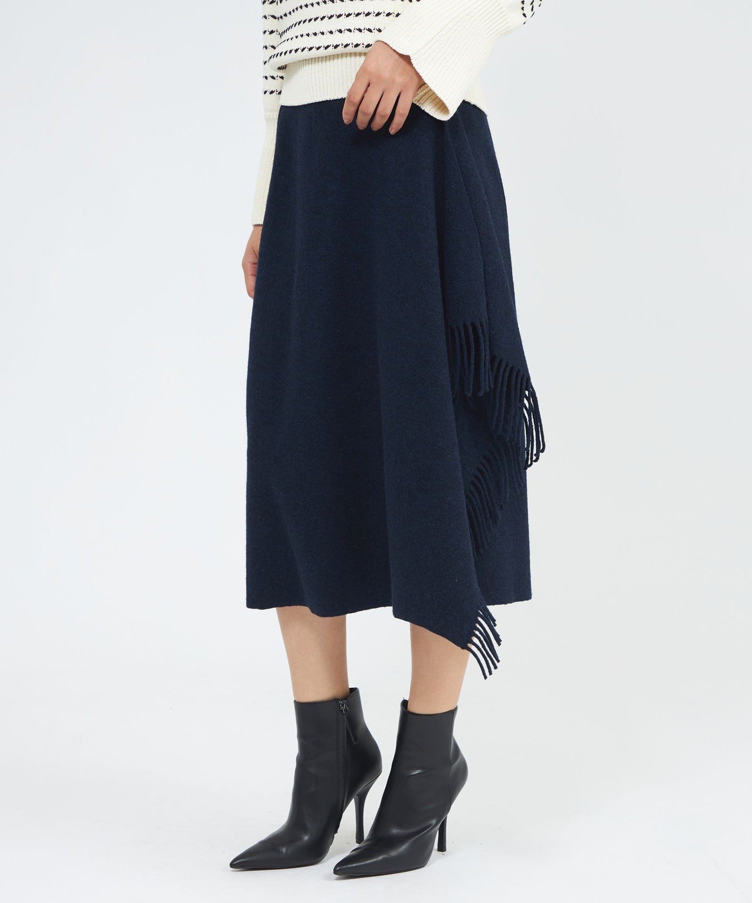 2321-M5S4366628__,28,モデル身長170cm 着用サイズ：40