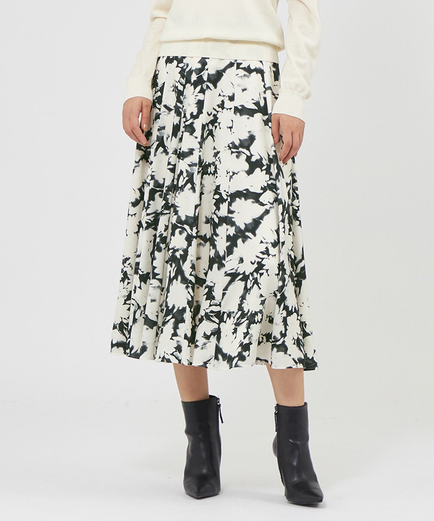 2321-M5S4861309__,09,モデル身長170cm 着用サイズ：40