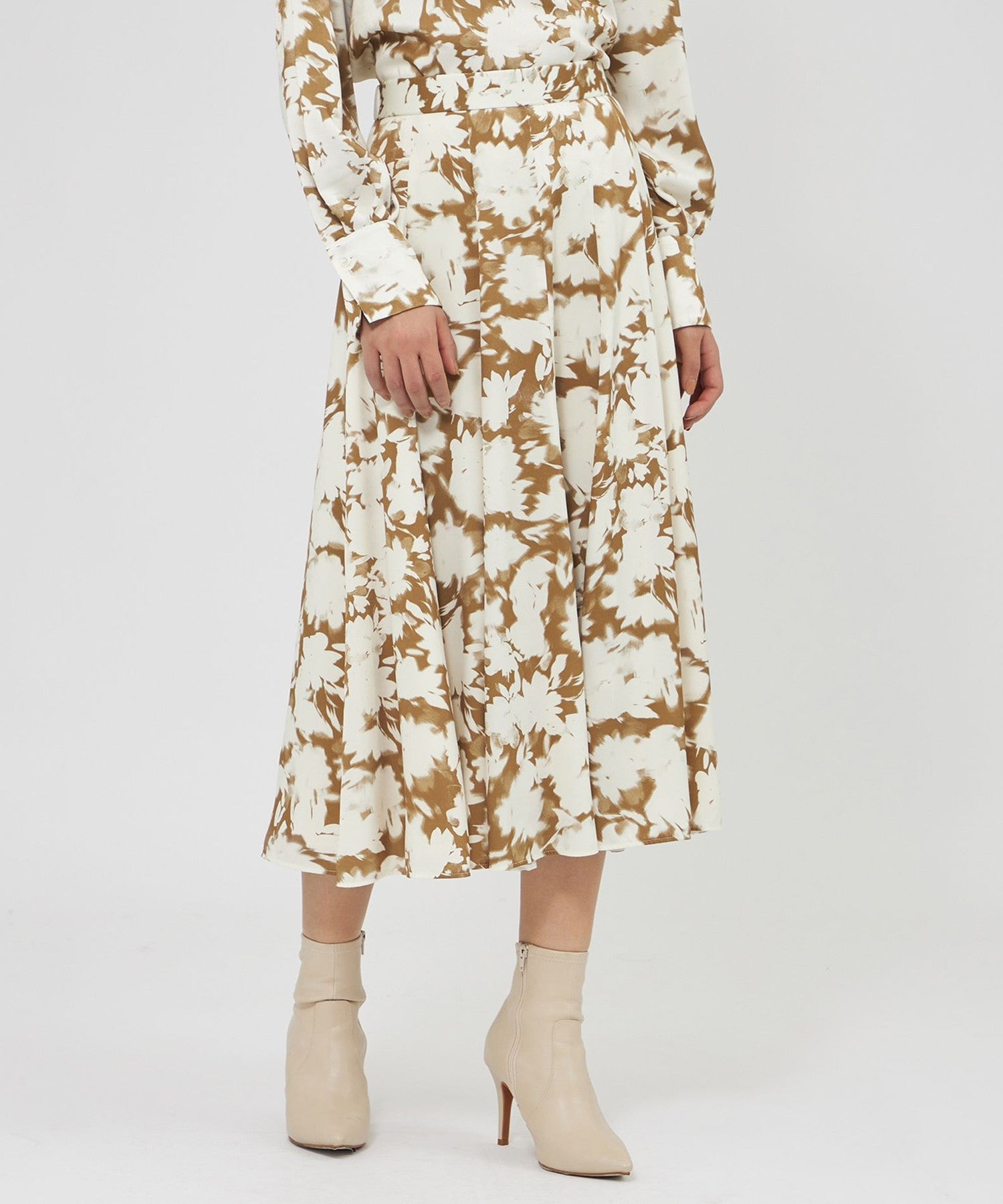 2321-M5S4861350__,50,モデル身長170cm 着用サイズ：40