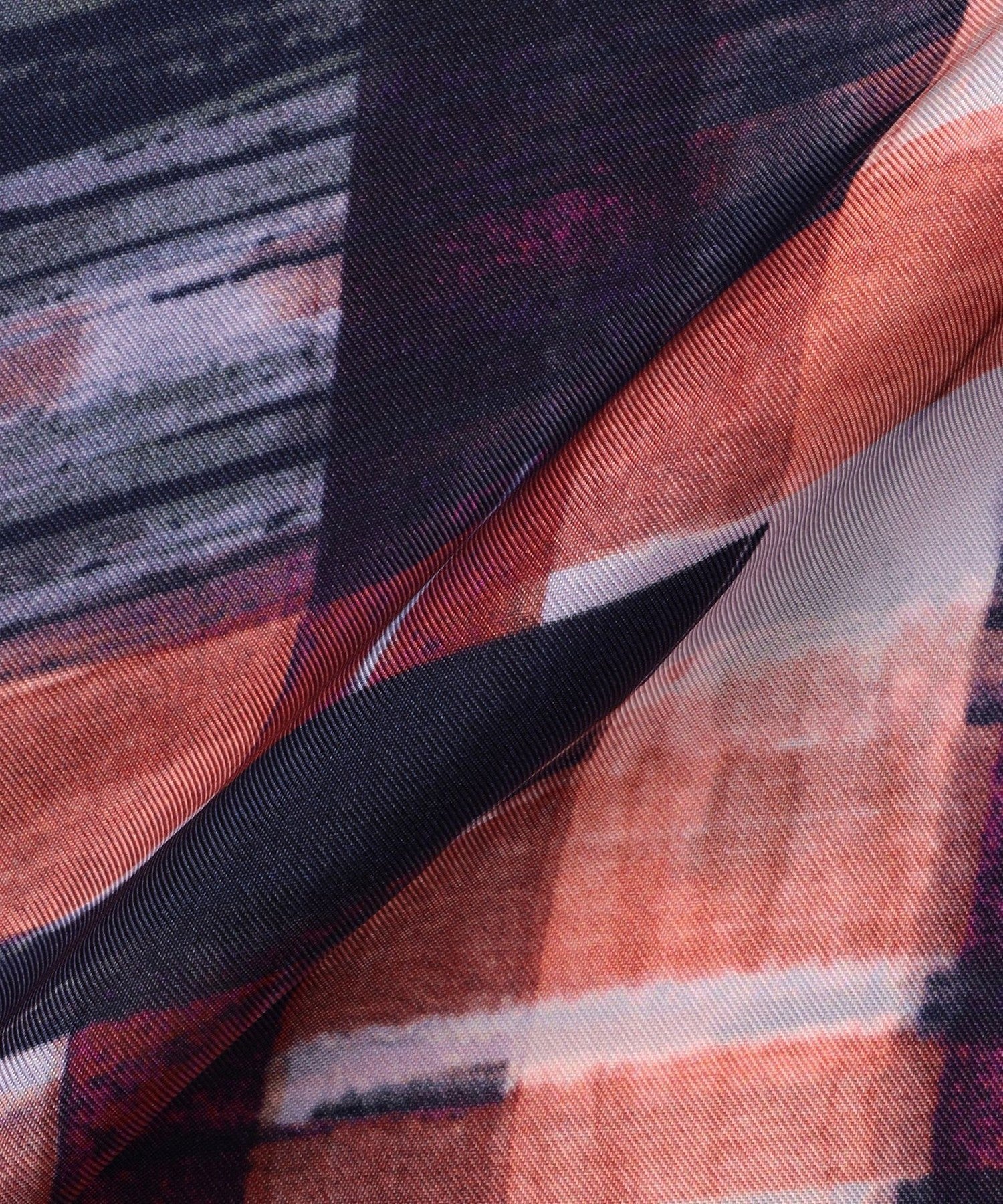 2321-N6J8265828__P,28,