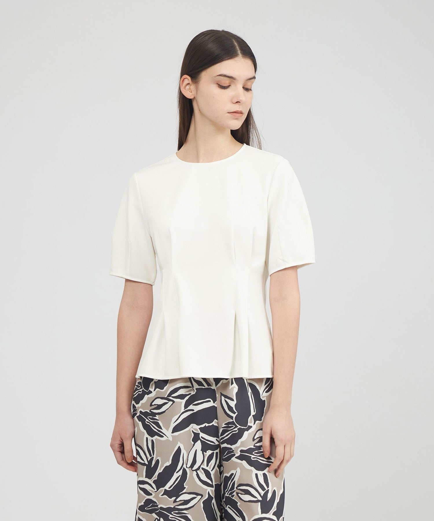 2321-N7P1751602__,02,モデル身長174cm 着用サイズ：40