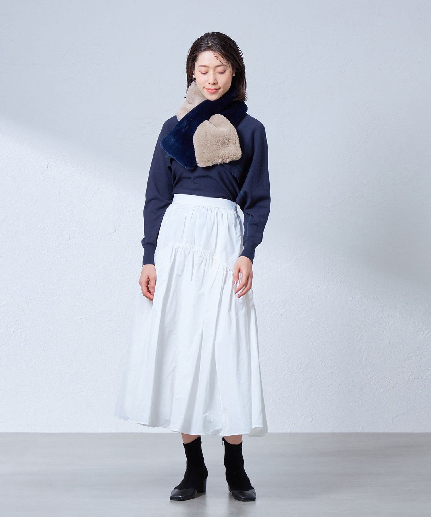 2341-N570329228__C,28,