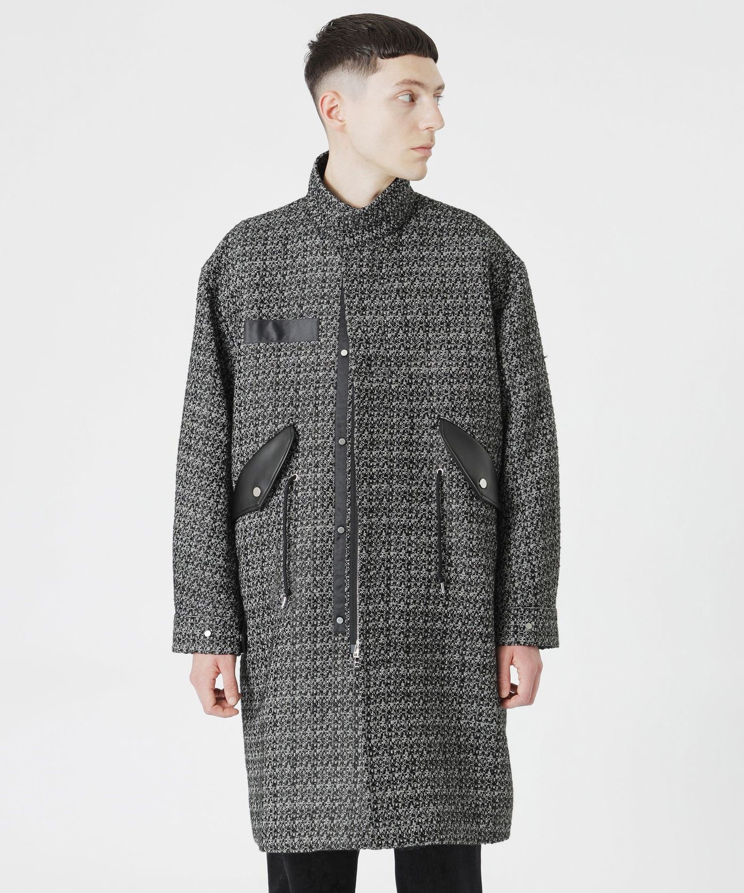 2352-61A5843209__,09,モデル身長185cm 着用サイズ：L