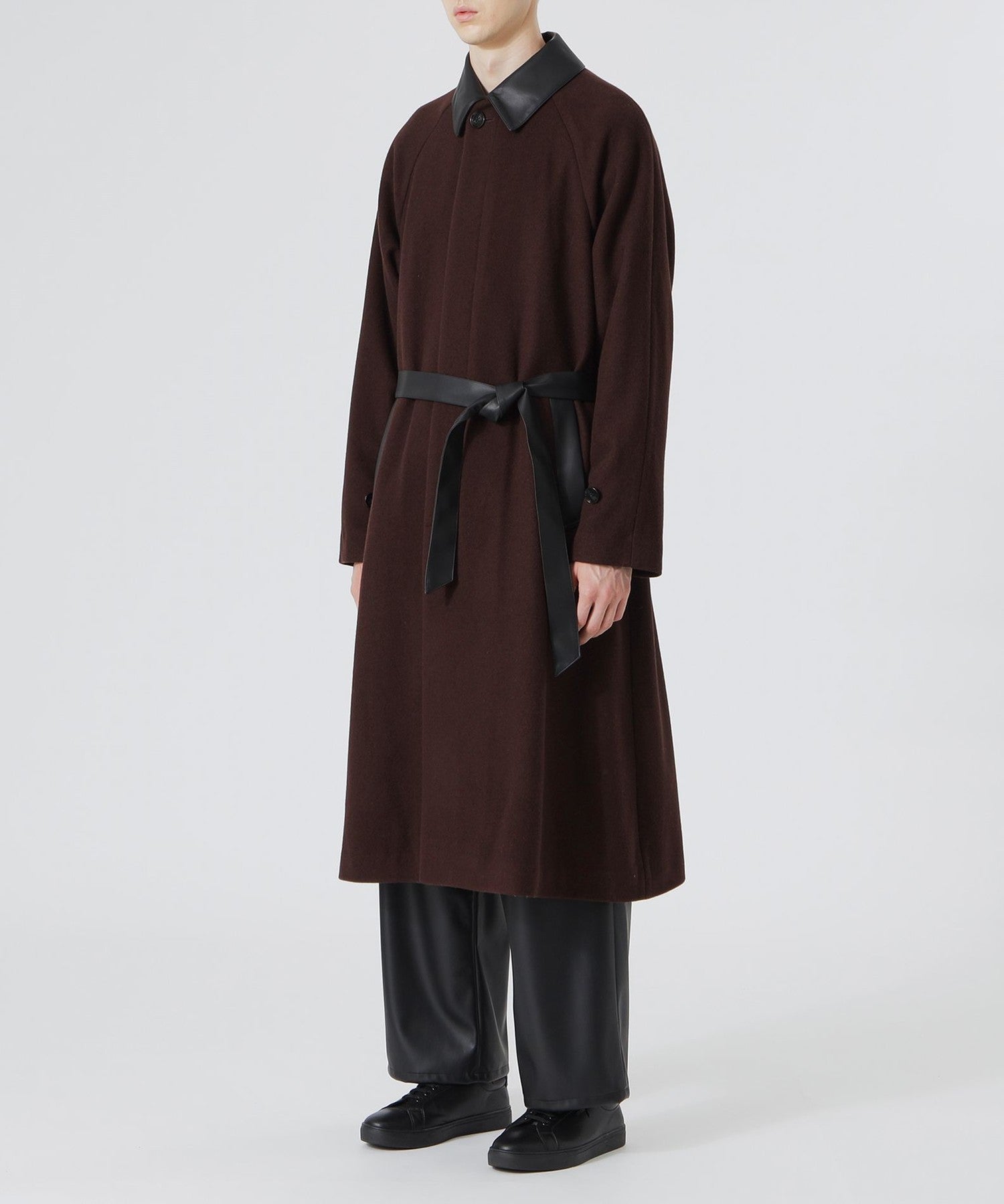 2352-61B5324218__E,18,