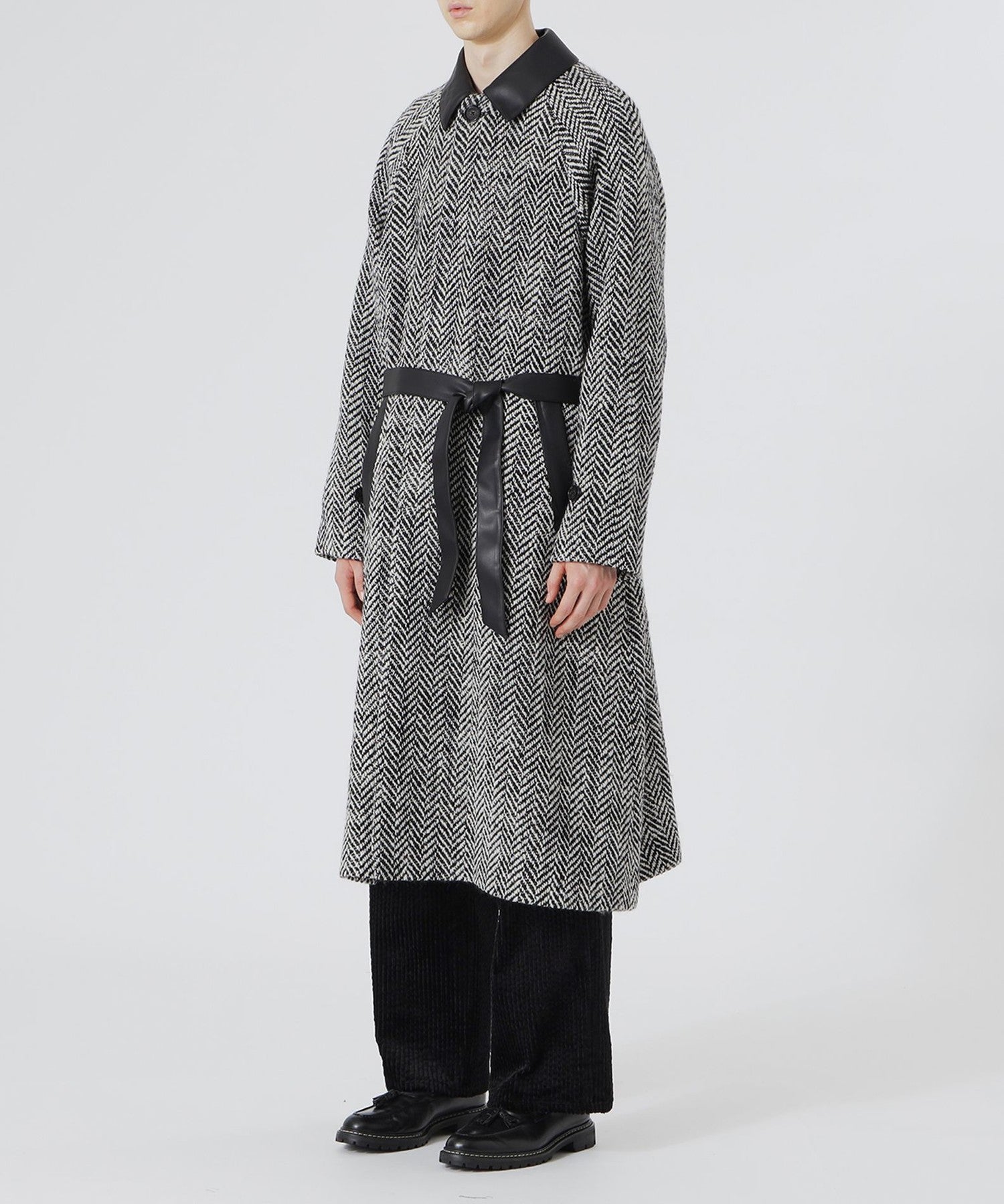 2352-61B5324305__D,05,