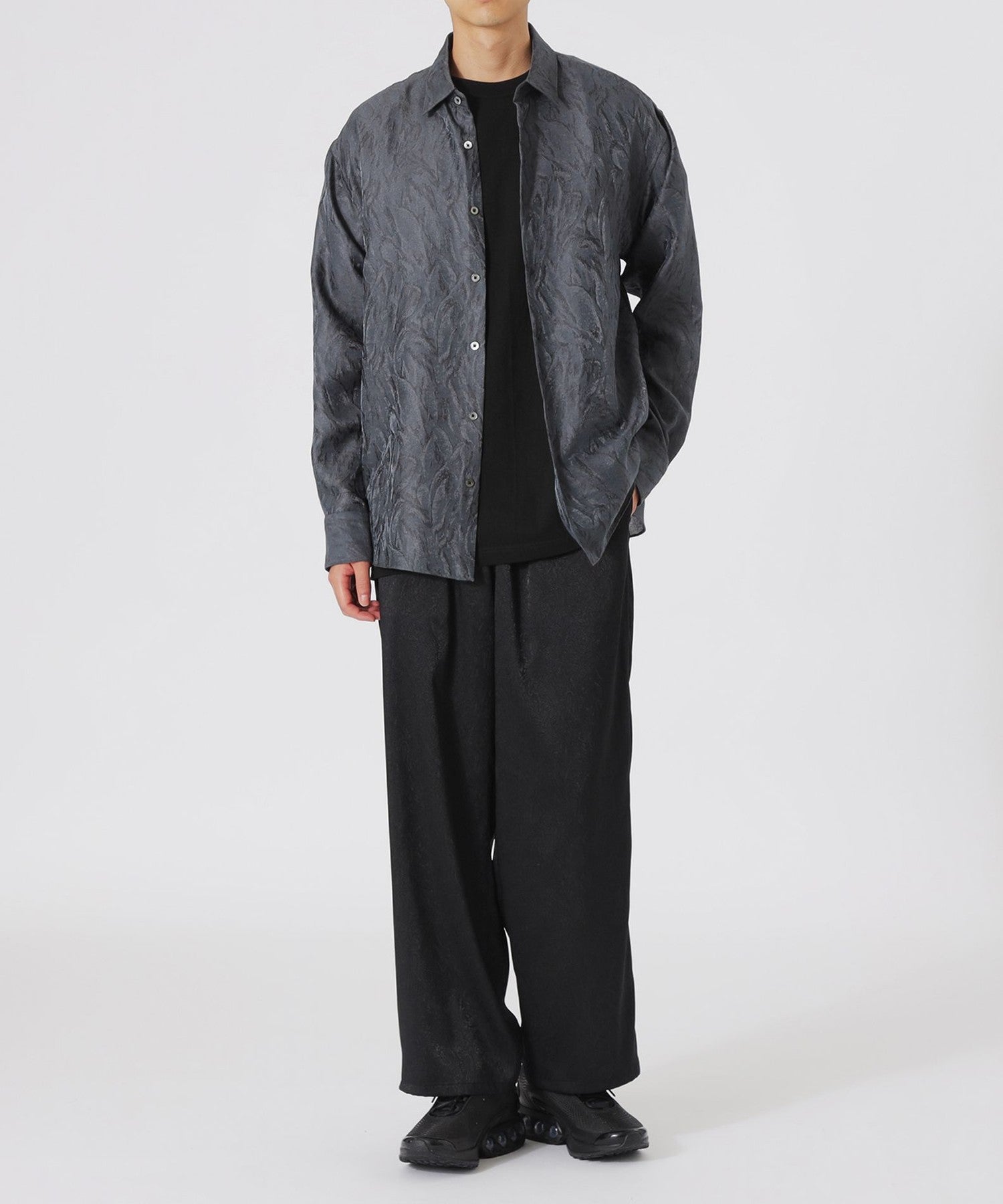 2352-61M3562202__L,02,