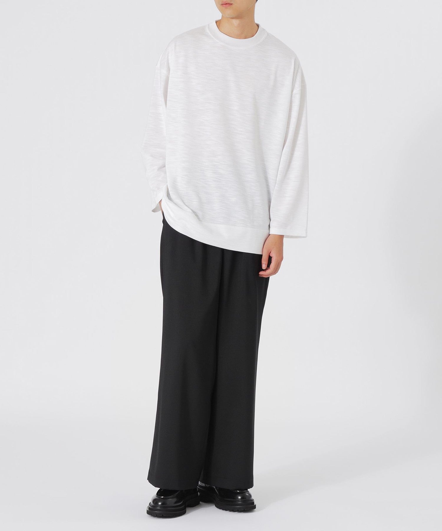 2352-61P0562102__K,02,