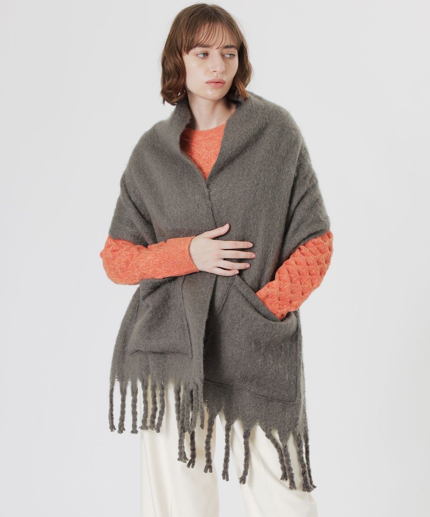 2352-6270123008__,08,