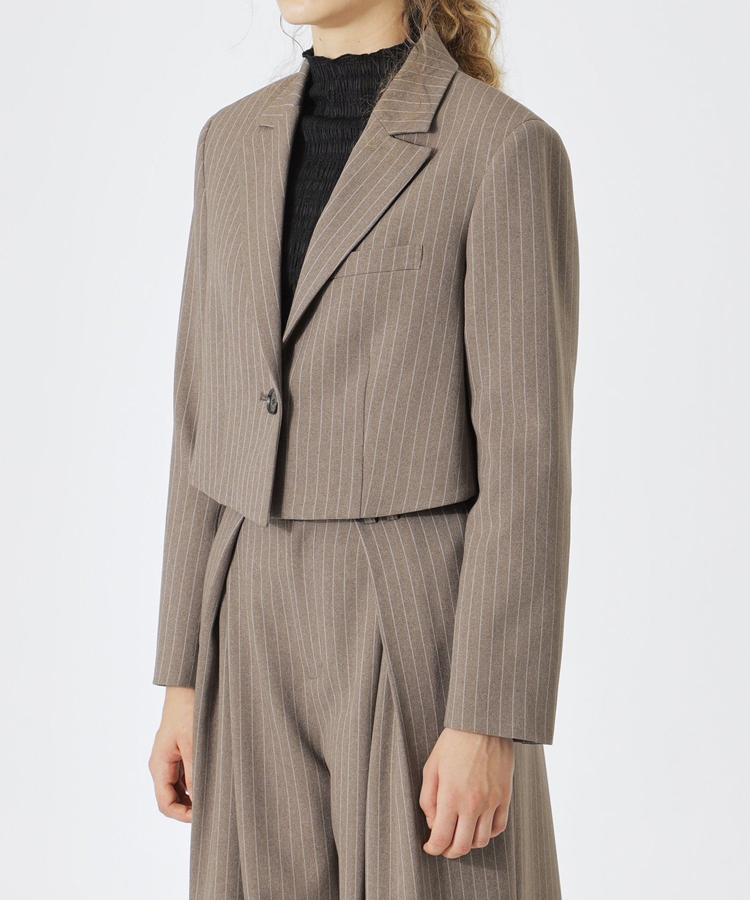 2352-62D7341145__J,45,