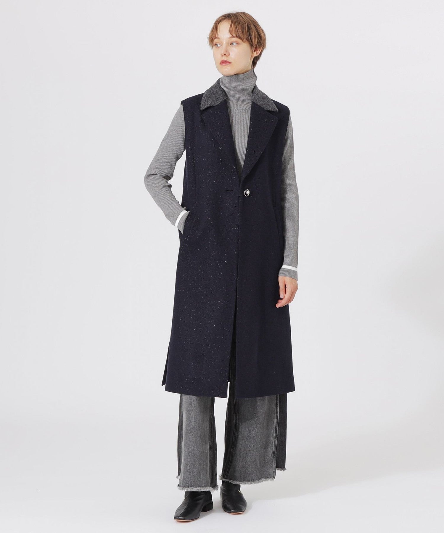 2352-62F9143252__H,52,