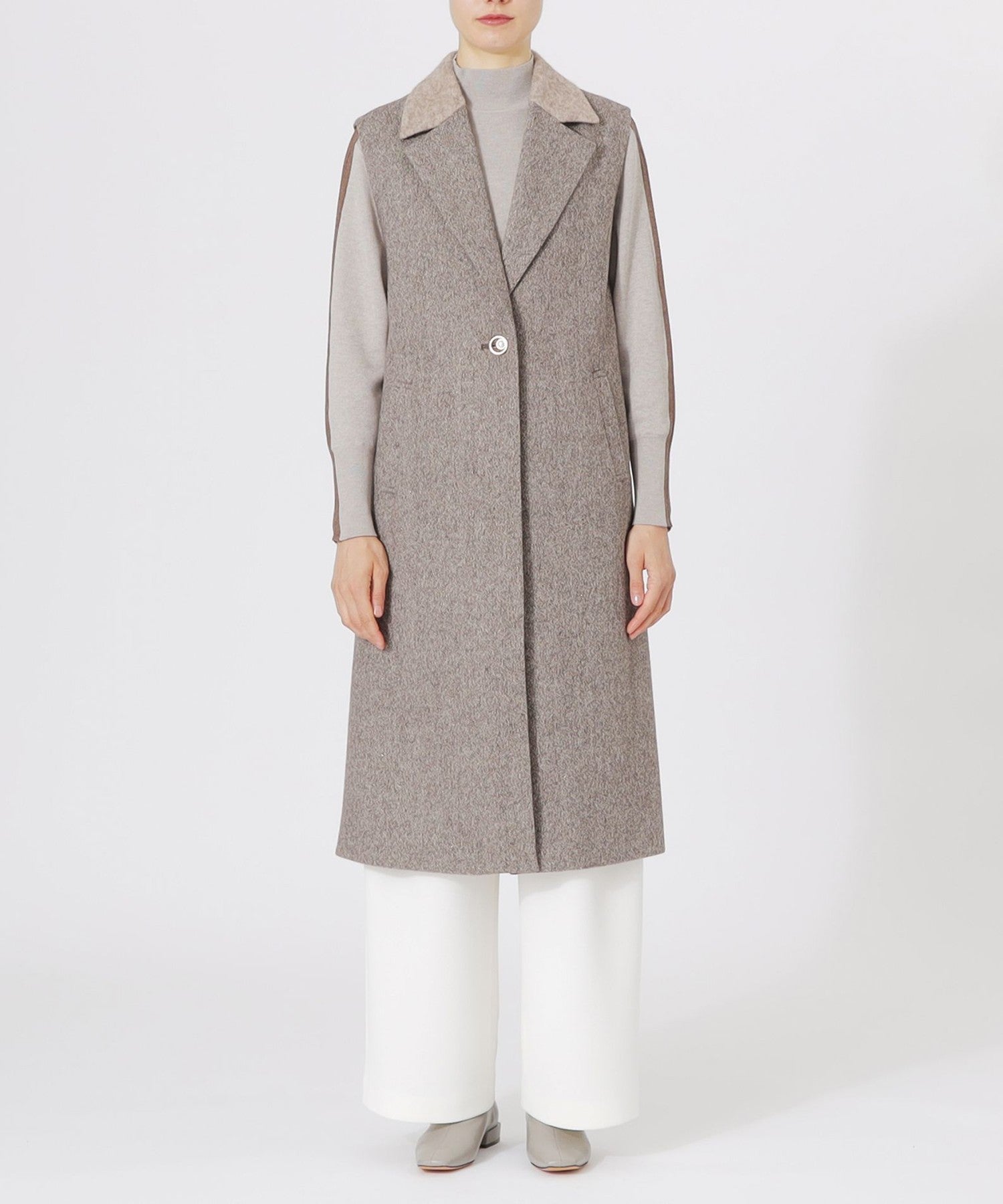 2352-62F9143252__J,52,