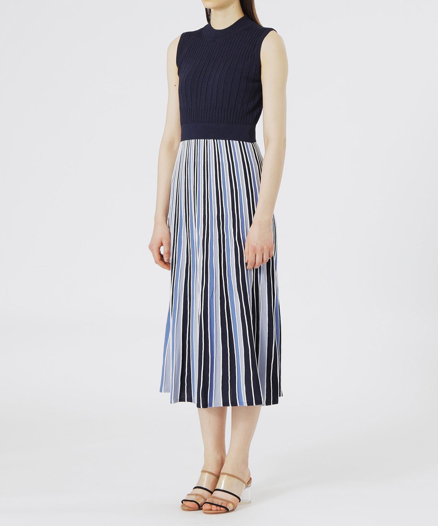 2352-62J3932428__L,28,