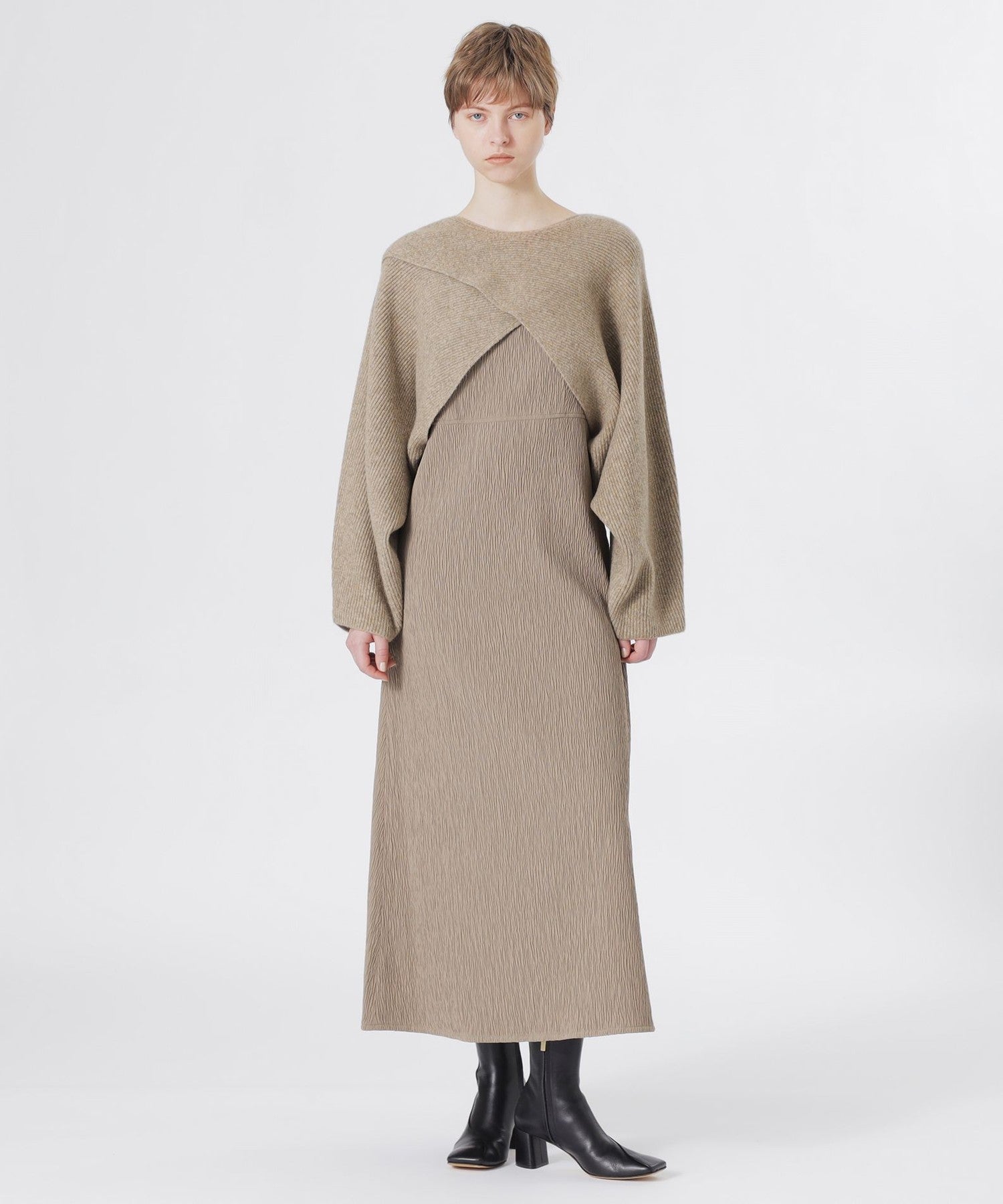 2352-62J8546044__L,44,