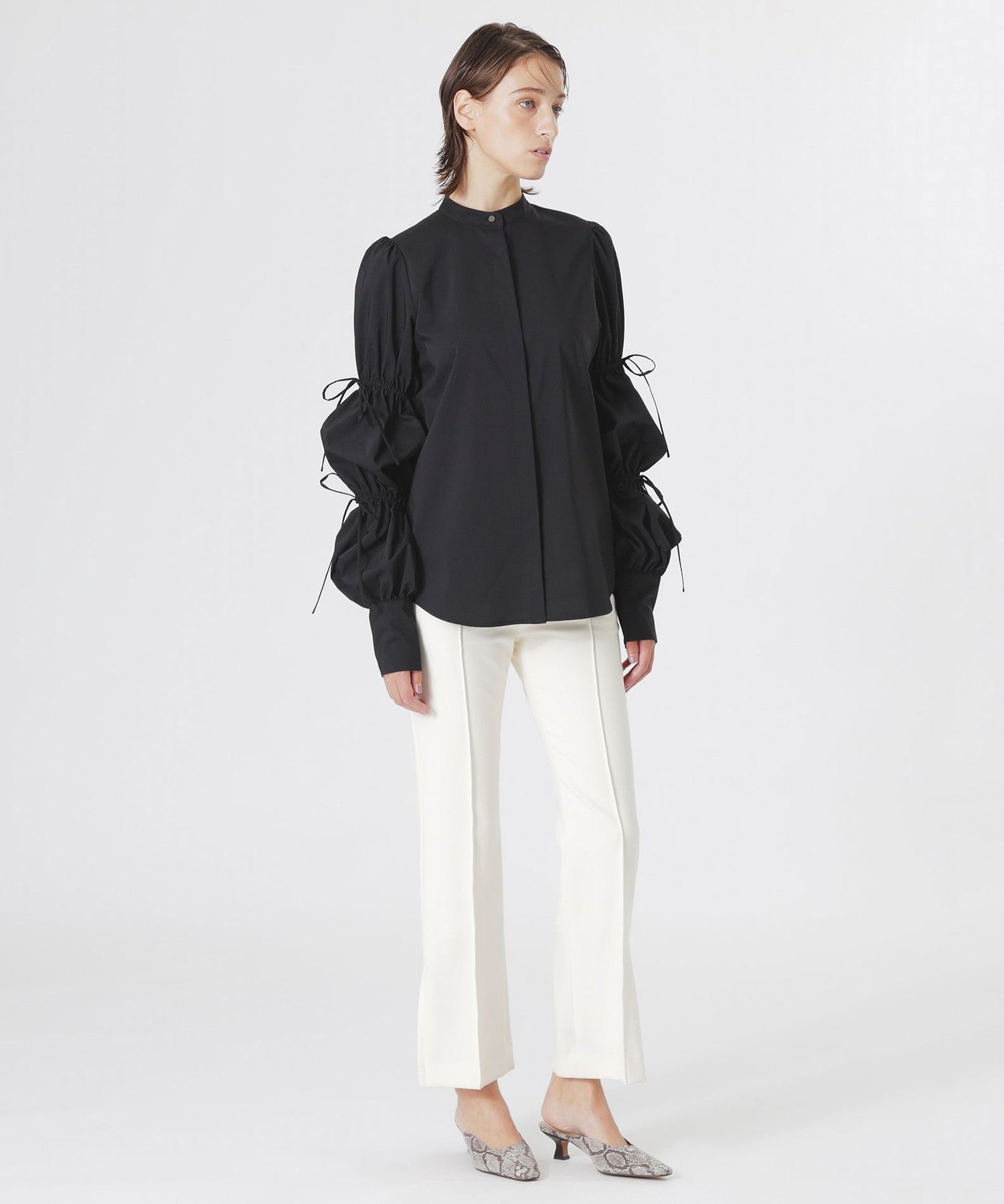 2352-62M8021002__B,02,