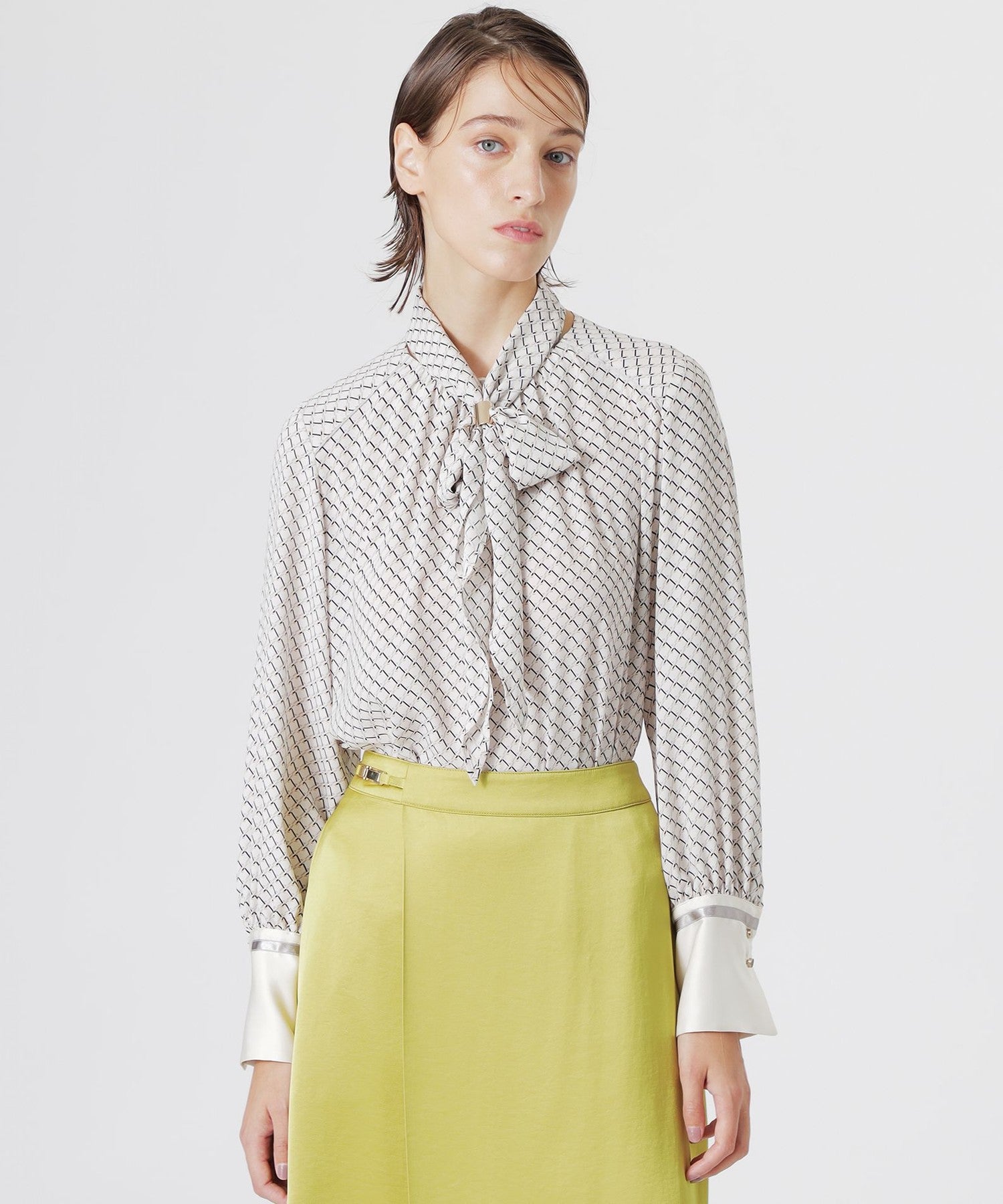 2352-62M8121103__,03,モデル身長175cm 着用サイズ：36