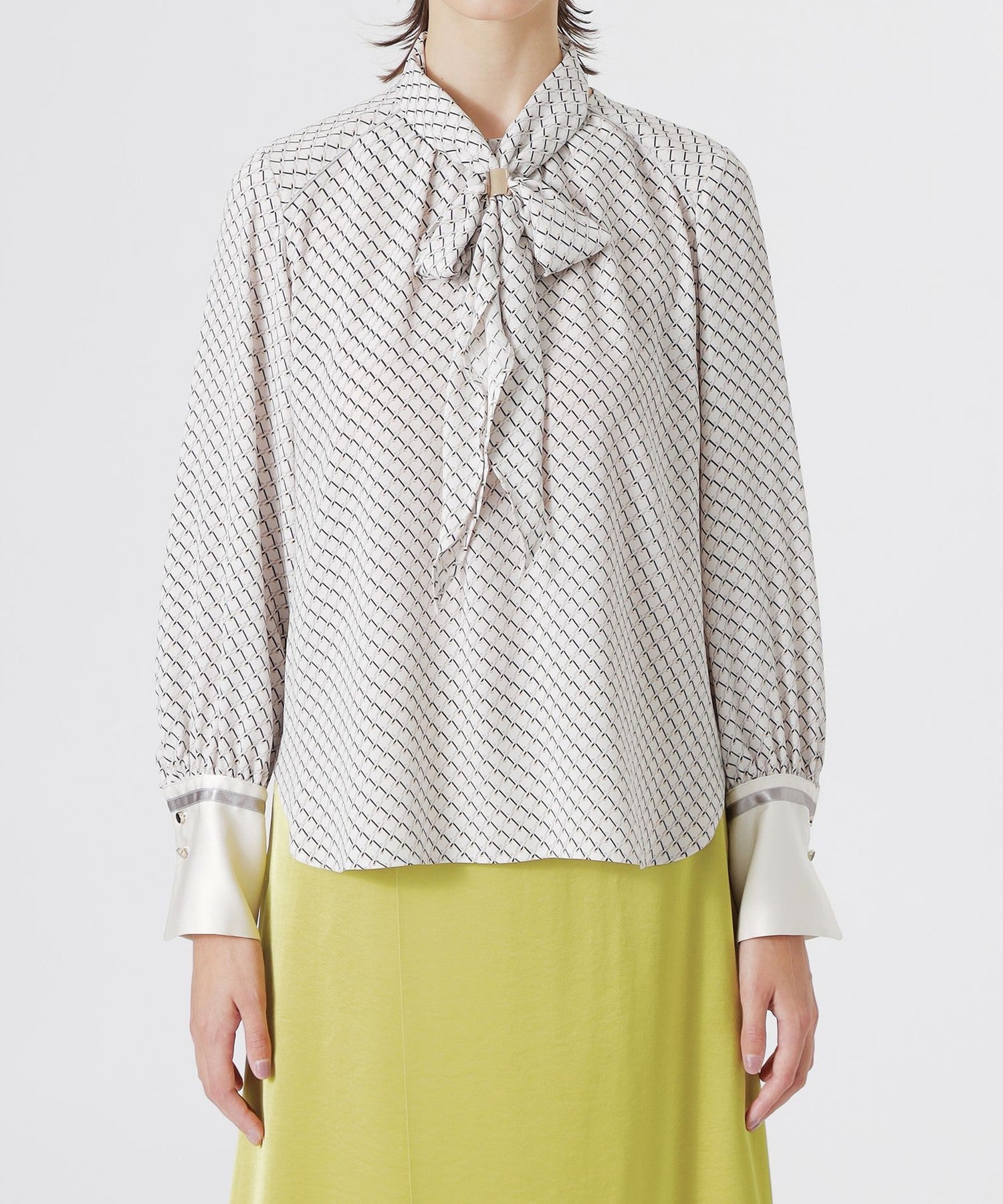 2352-62M8121103__E,03,