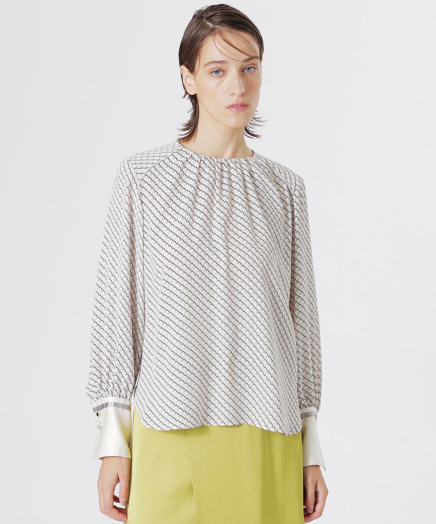 2352-62M8121103__H,03,