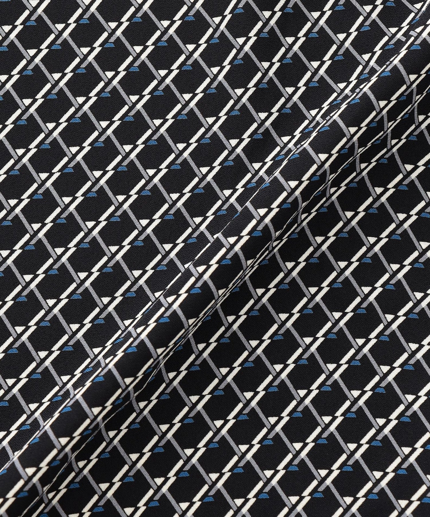 2352-62M8121103__L,03,