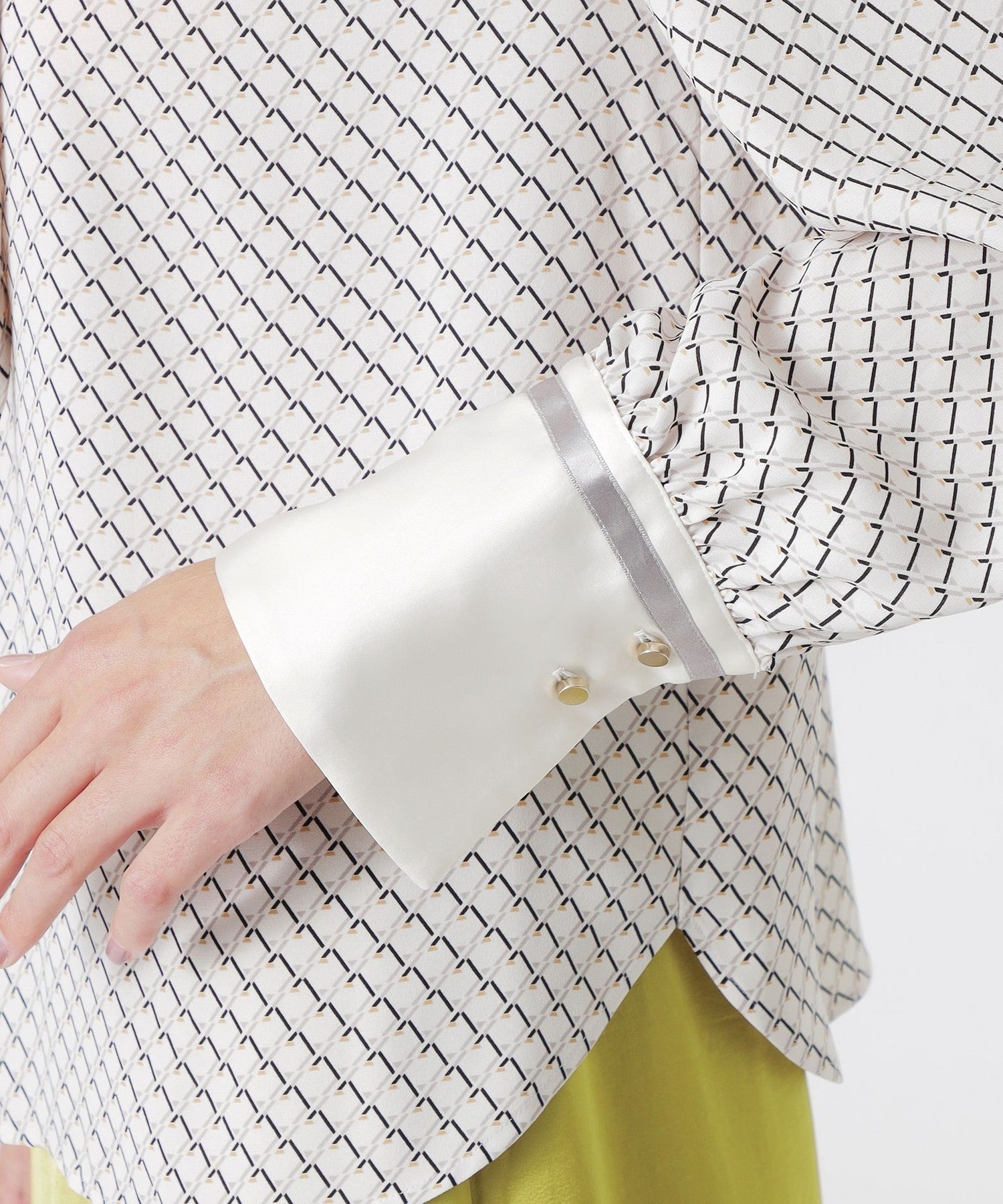 2352-62M8121109__I,09,