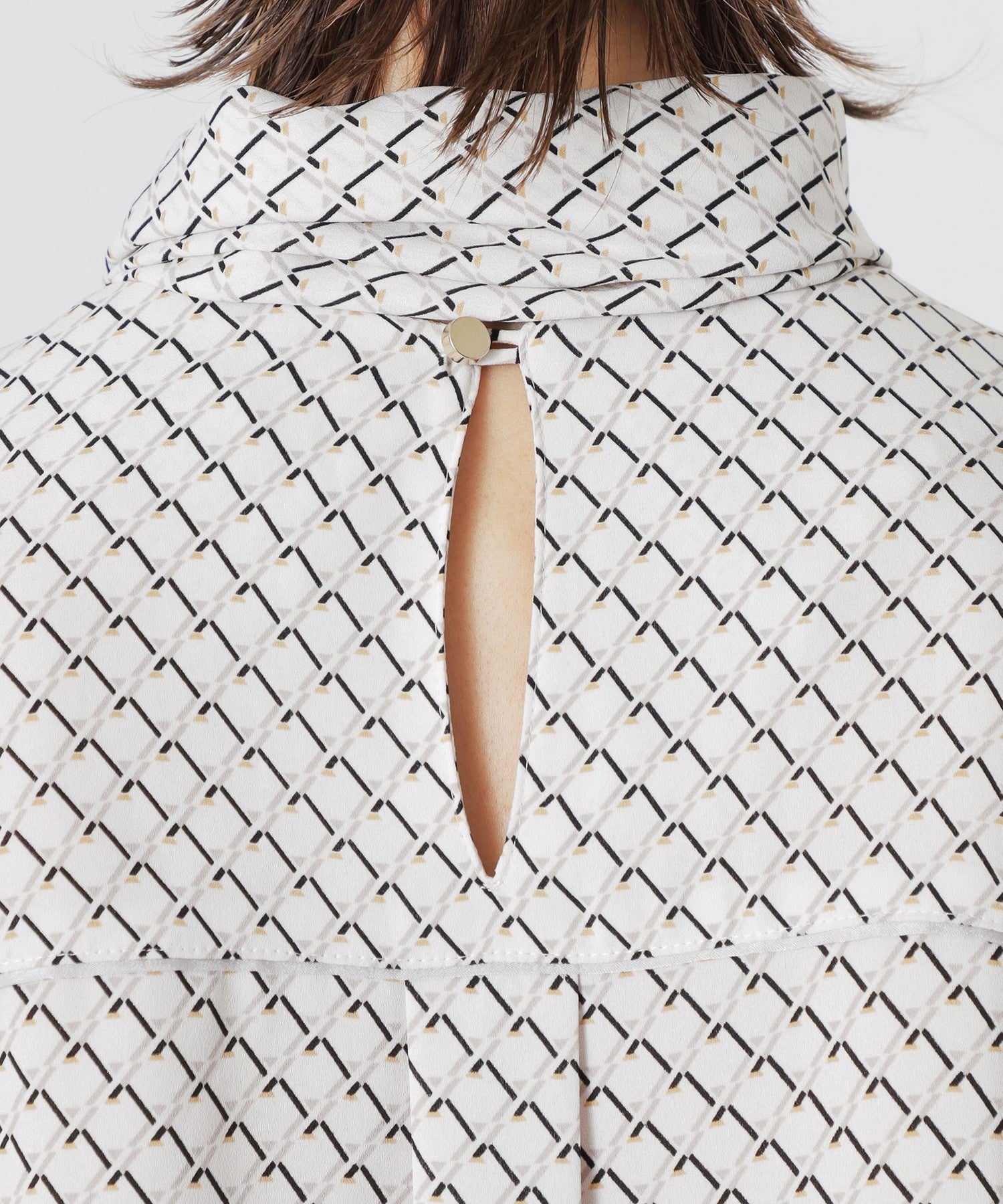 2352-62M8121109__J,09,