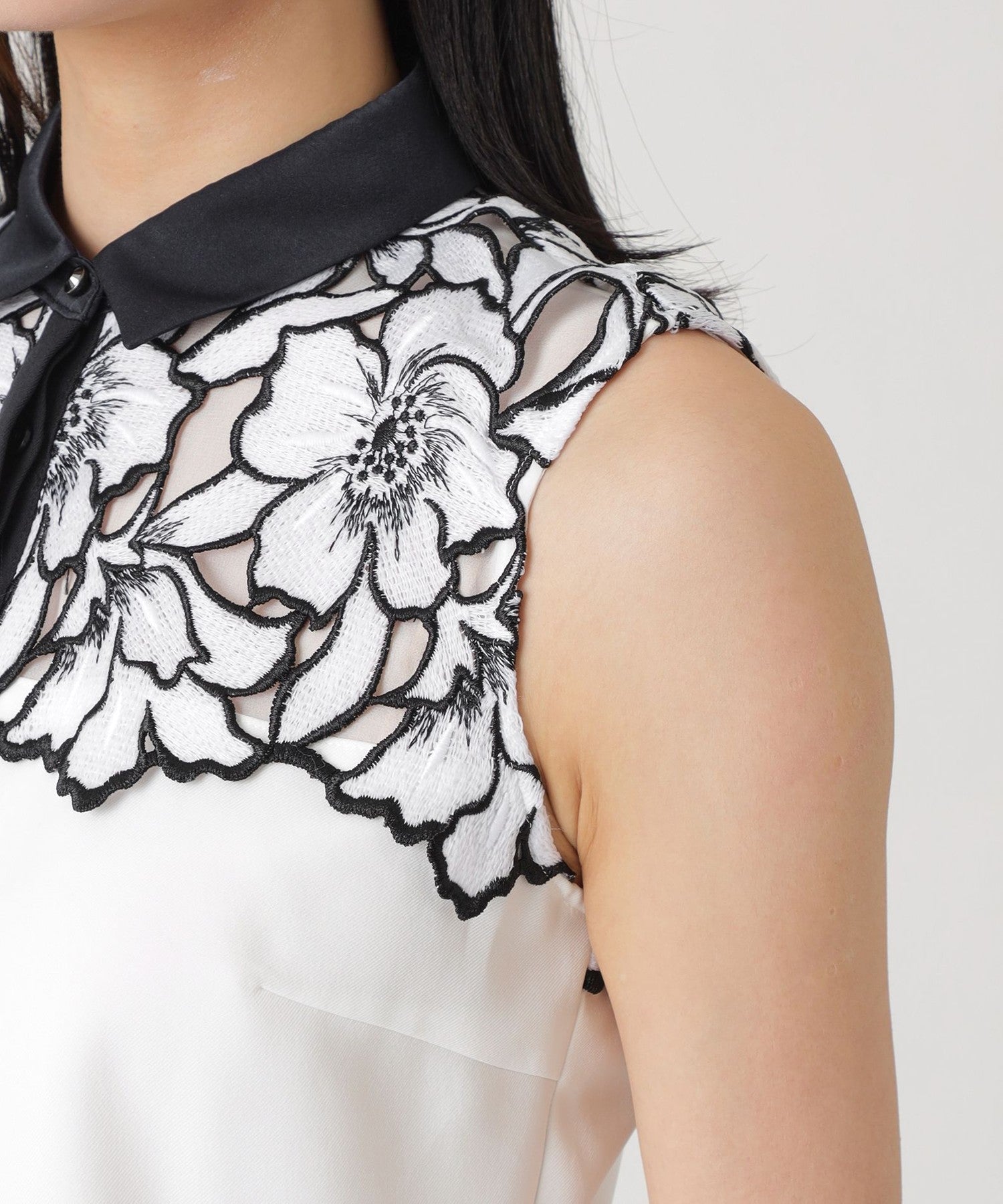 2352-62M9112202__F,02,