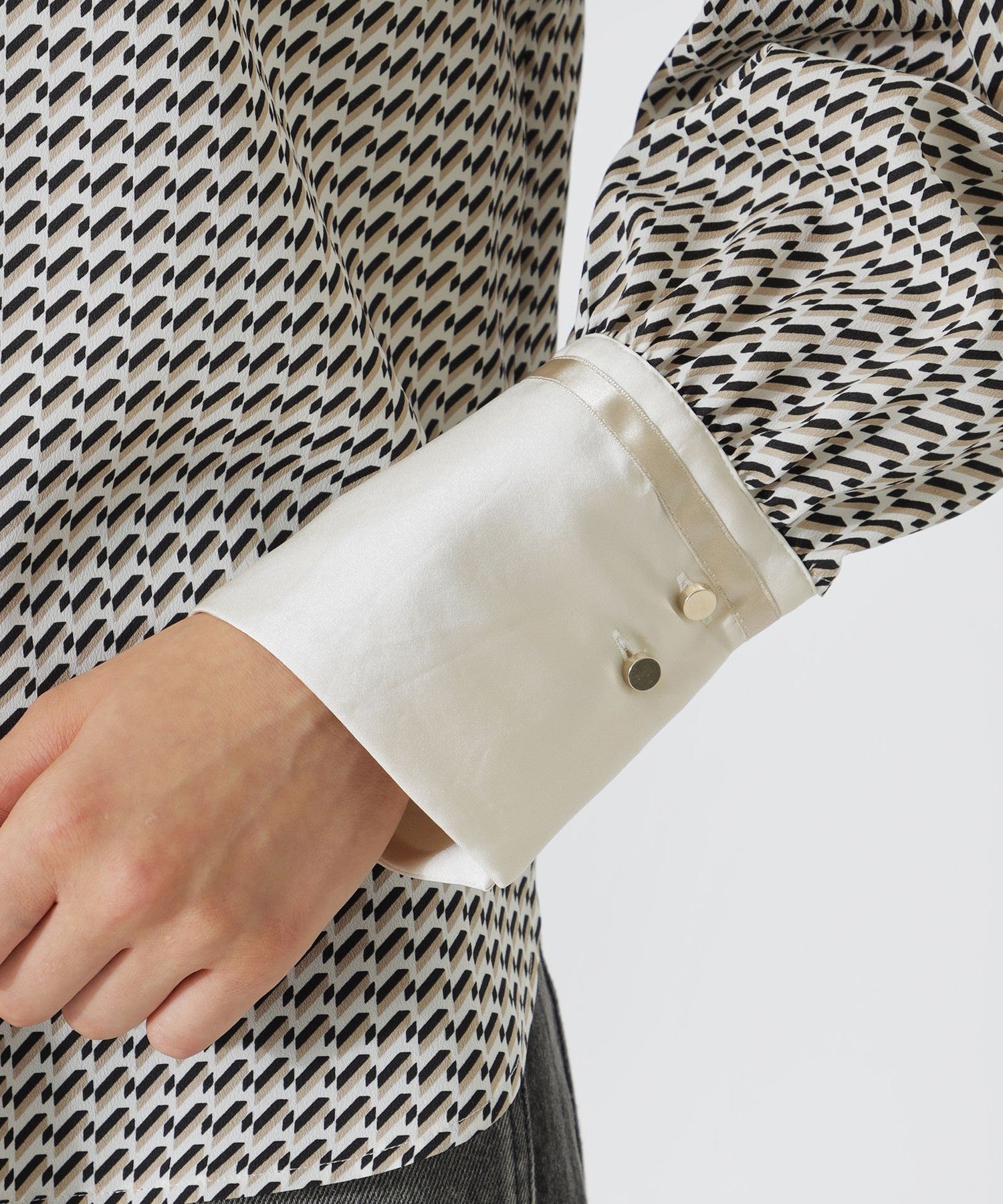 2352-62M9441102__M,02,