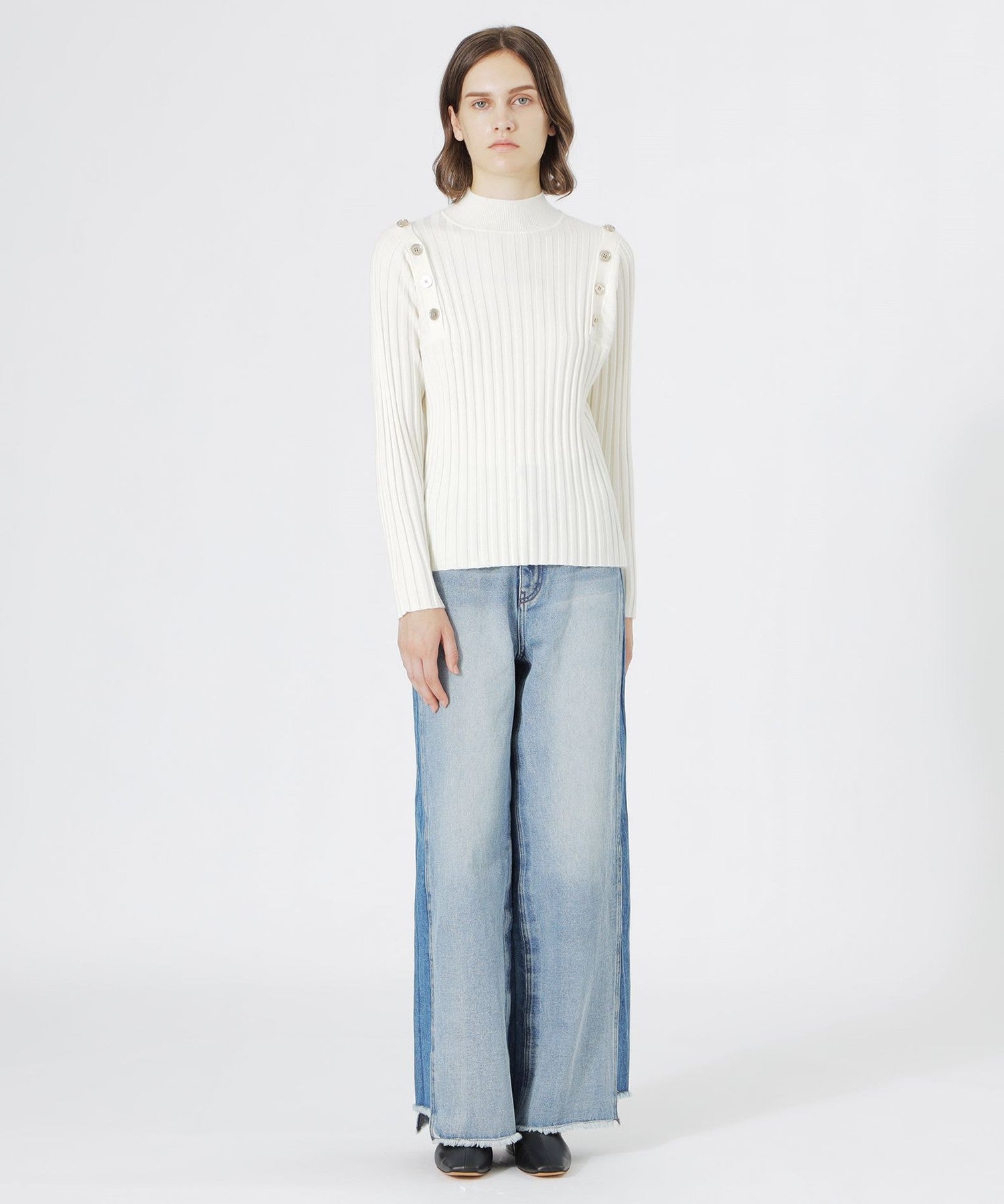 2352-62N8442024__H,24,